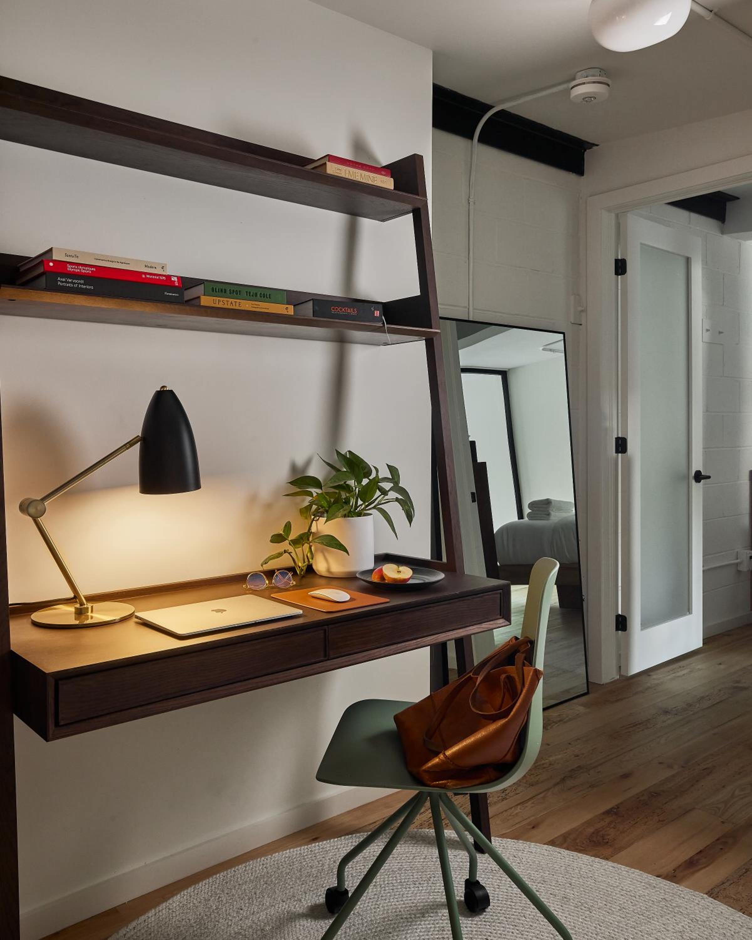 Superior Suite - Photo 18