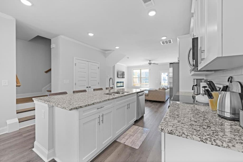 Three-Bedroom House photo 2