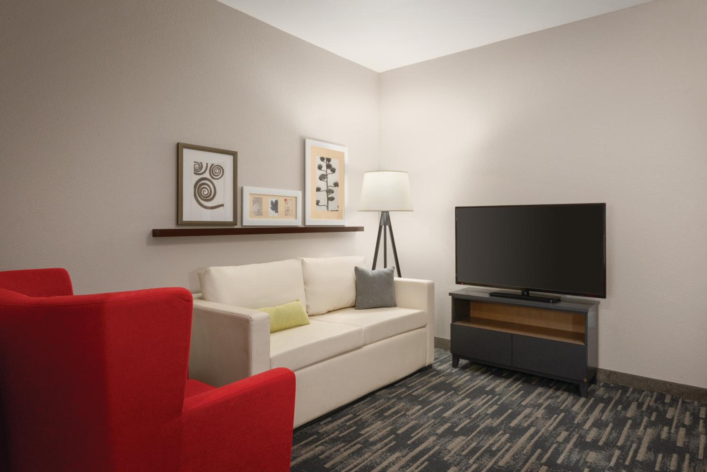 One-Bedroom King Suite with Sofa Bed - Non-Smoking photo 3