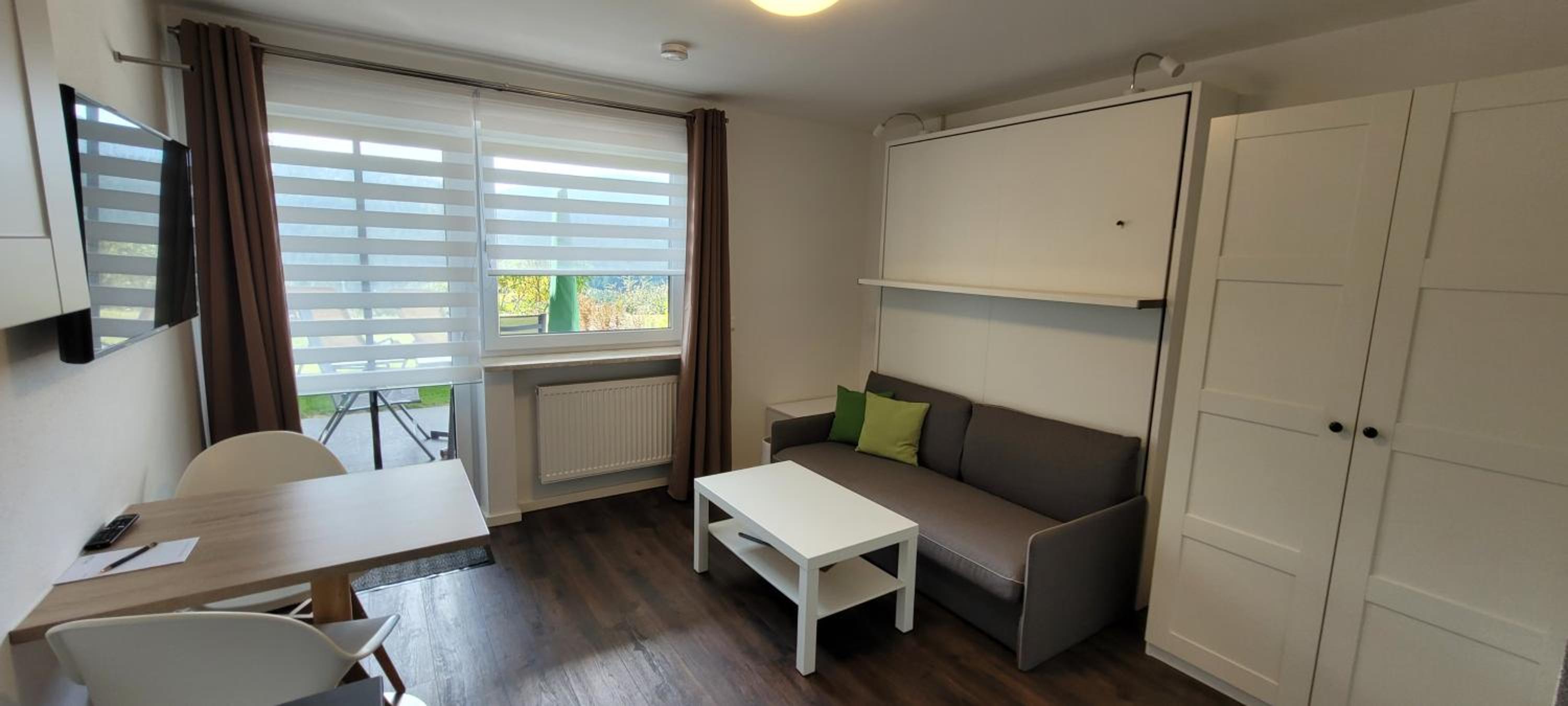 Tiny Studio with Terrace and Mountain View