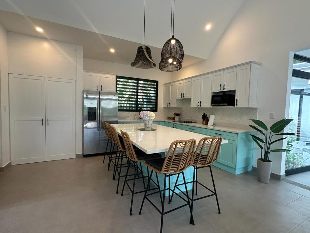 Three-Bedroom House photo 2