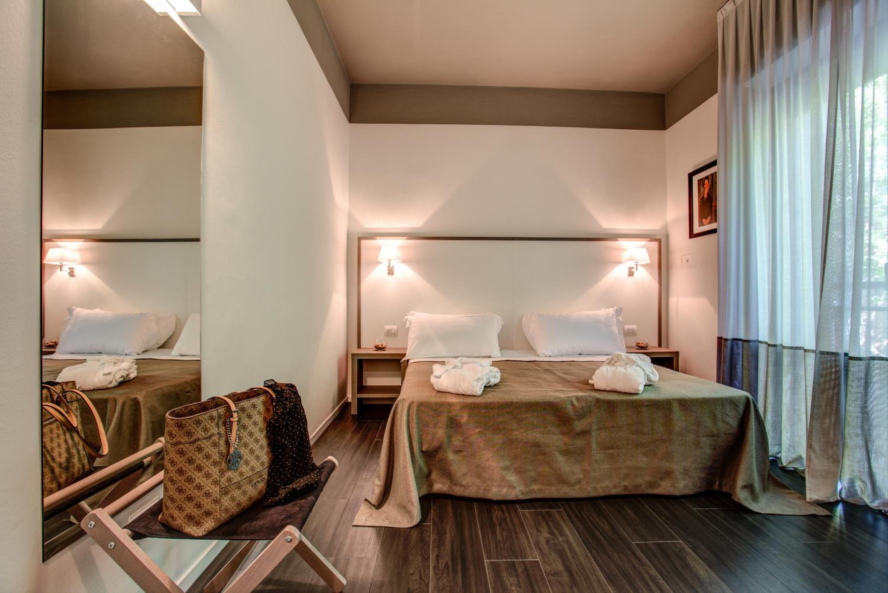 Double or Twin Room photo 2