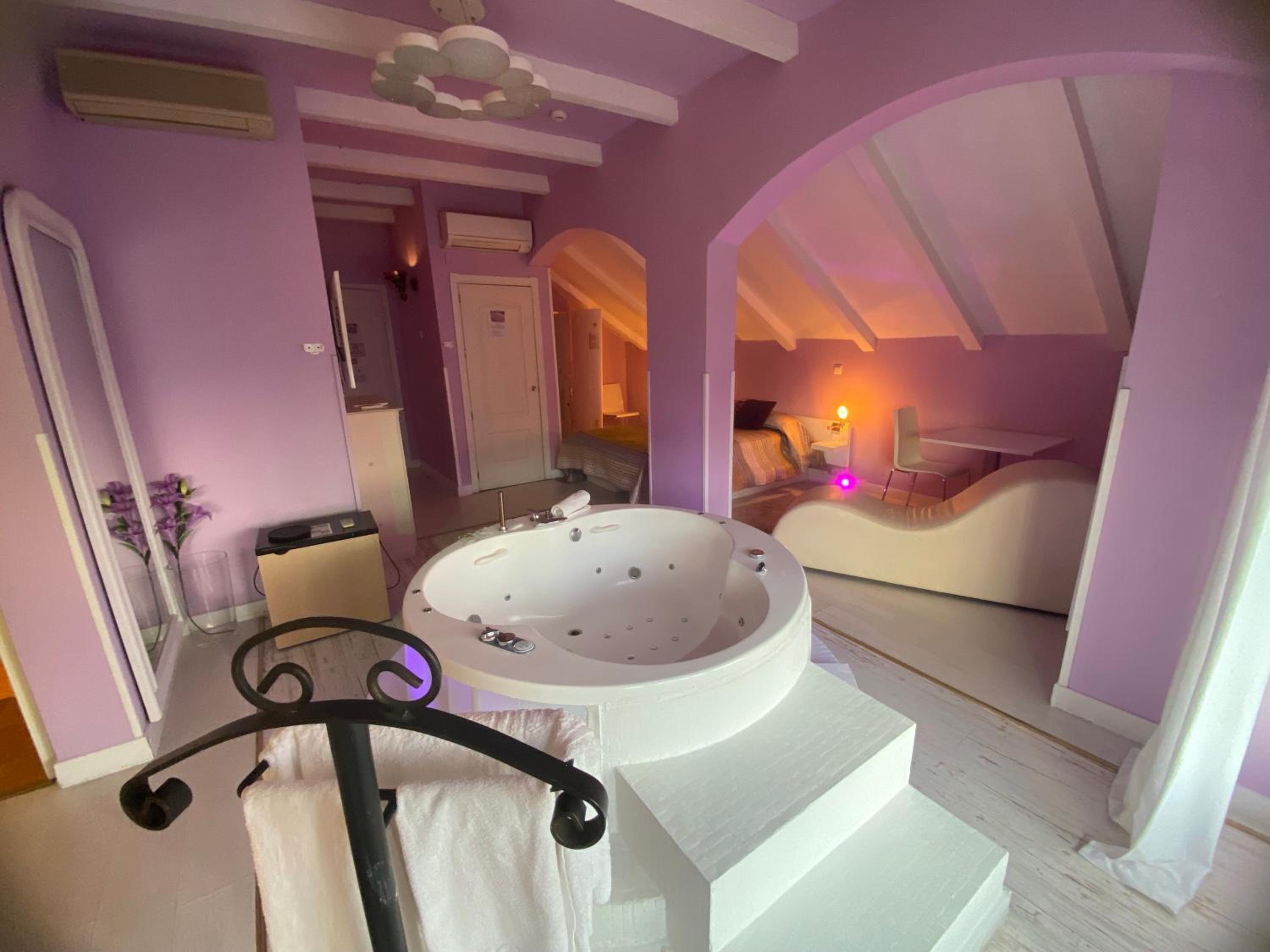 Suite Deluxe con Bañera de Hidromasaje