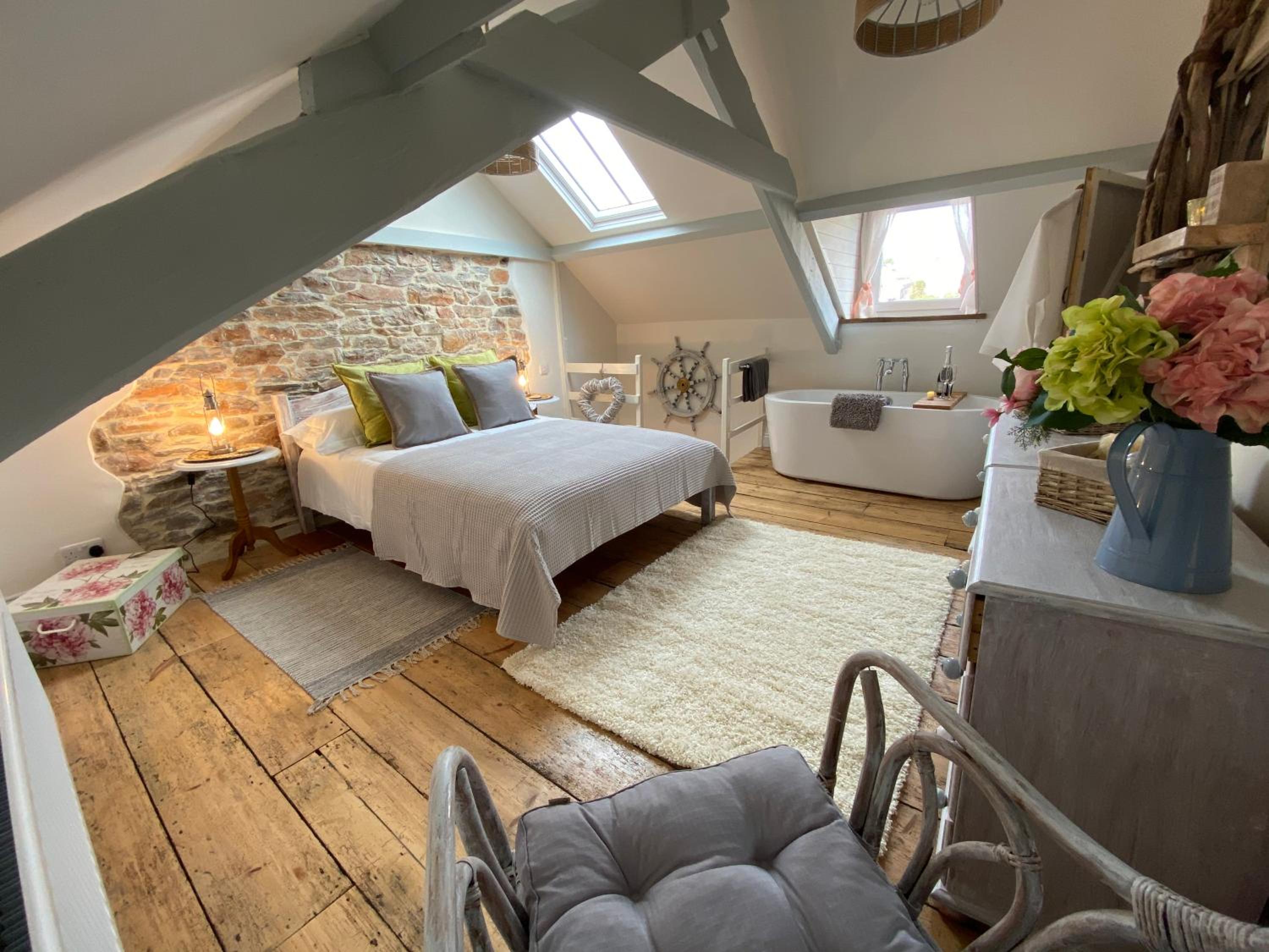 One-Bedroom House photo 1