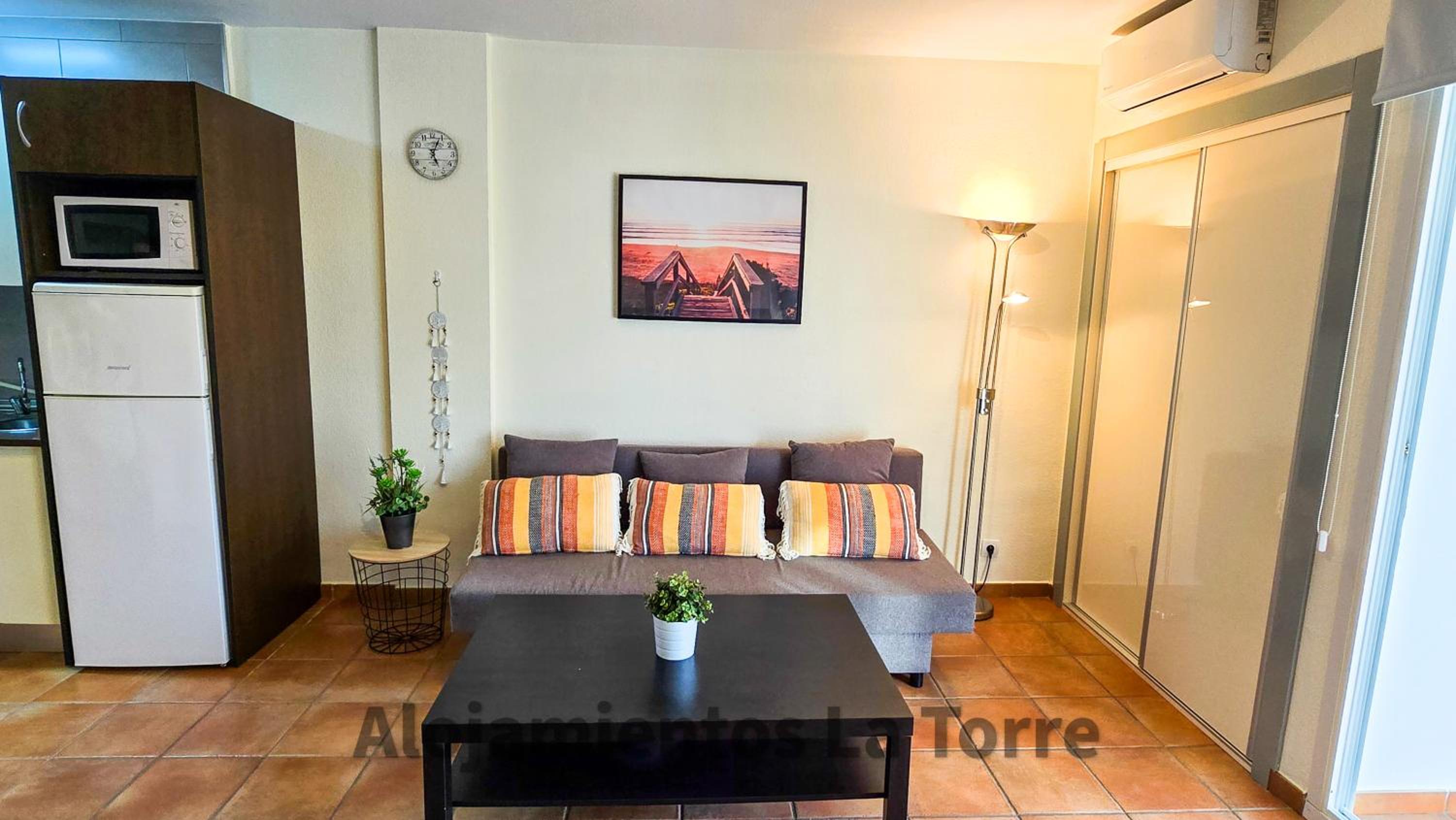Estudio con vista al jardín