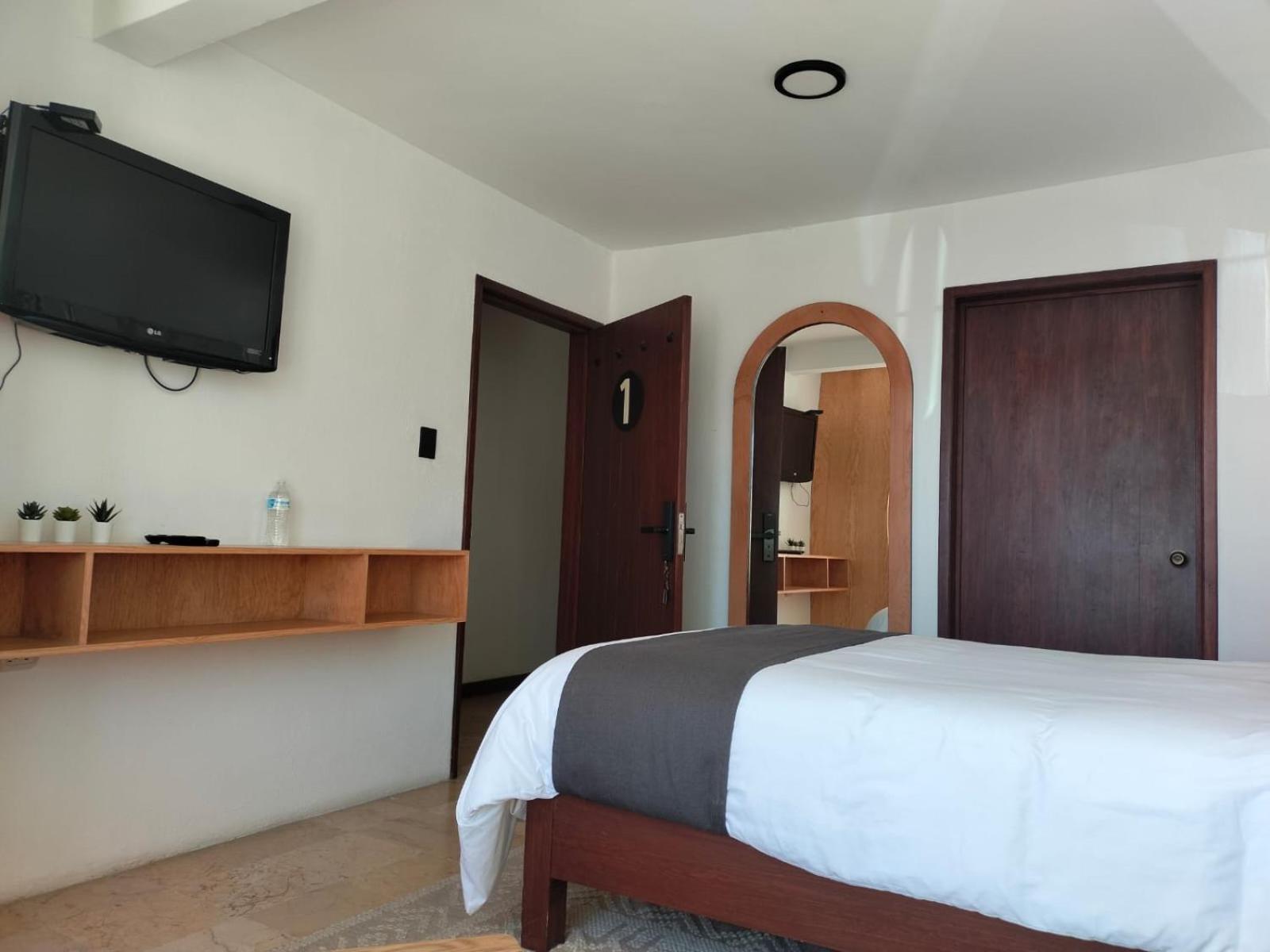Standard Double Room photo 3