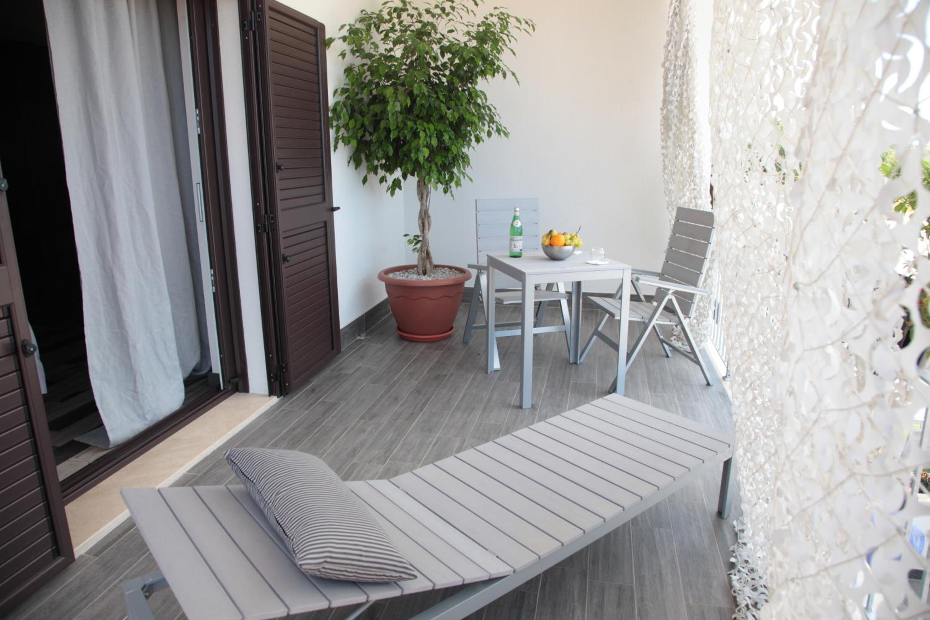 Deluxe Double or Twin Room with Sea View photo 2