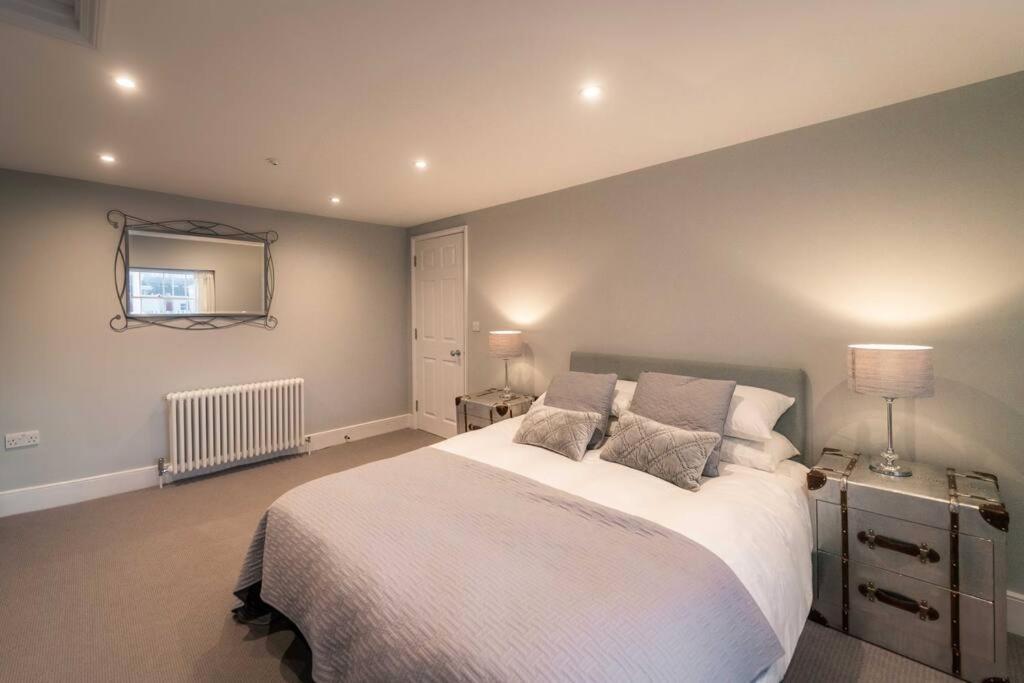 Four-Bedroom House photo 1
