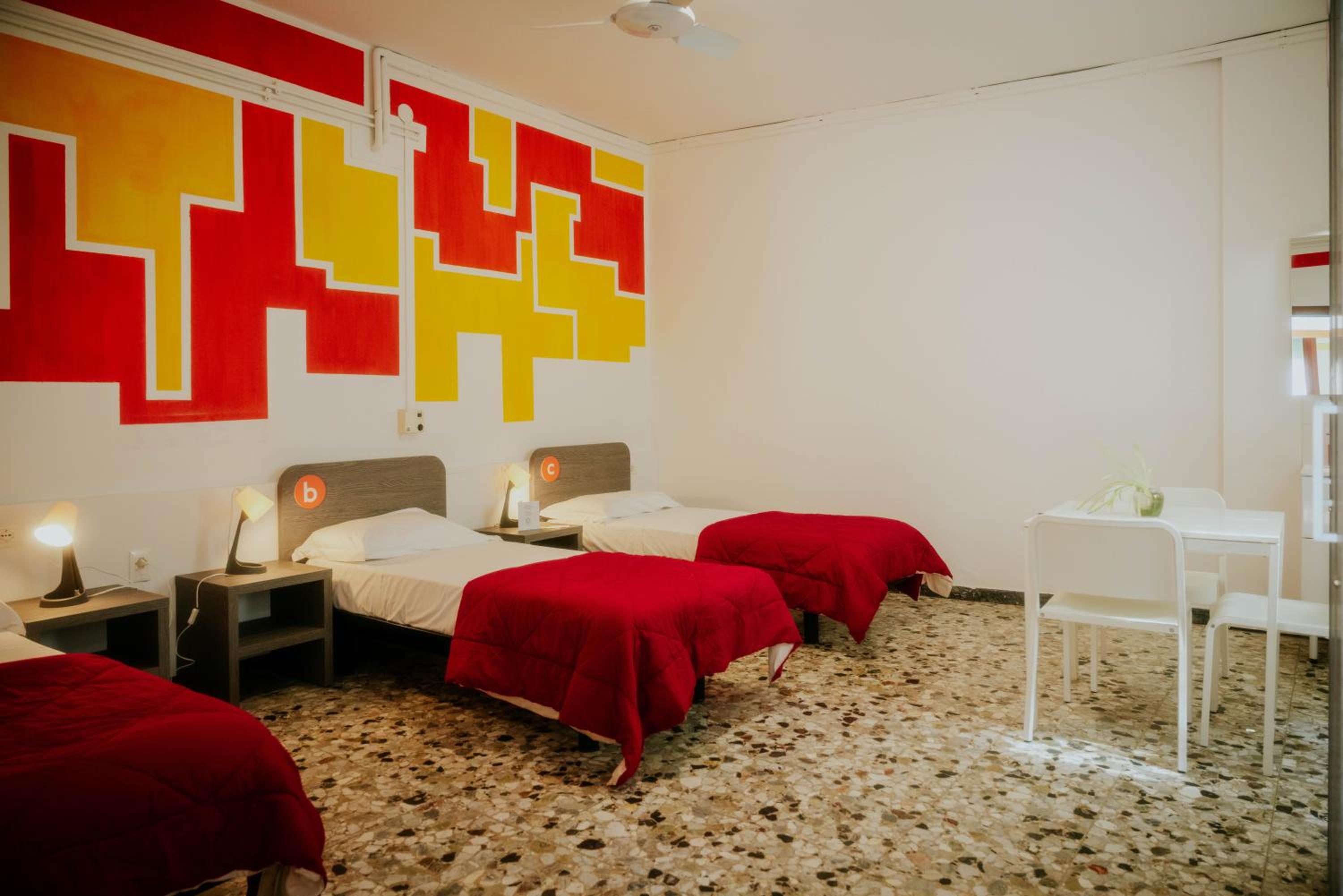 Single Bed in Mixed Dormitory Room photo 1