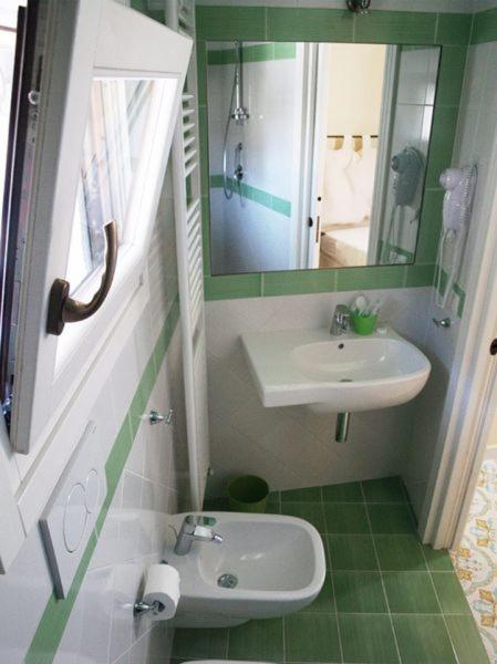 Comfort Double or Twin Room with City View photo 2