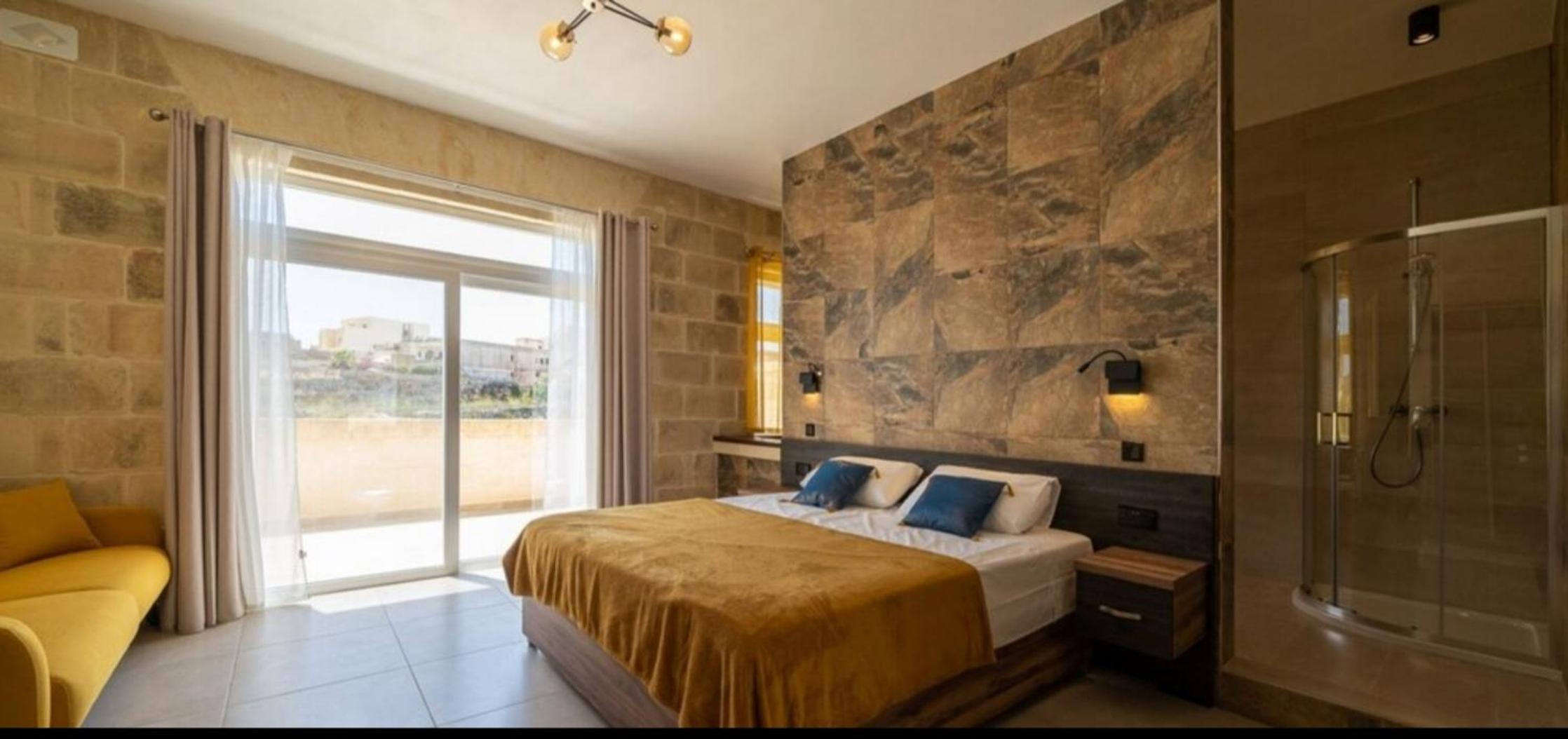 Villa photo 2
