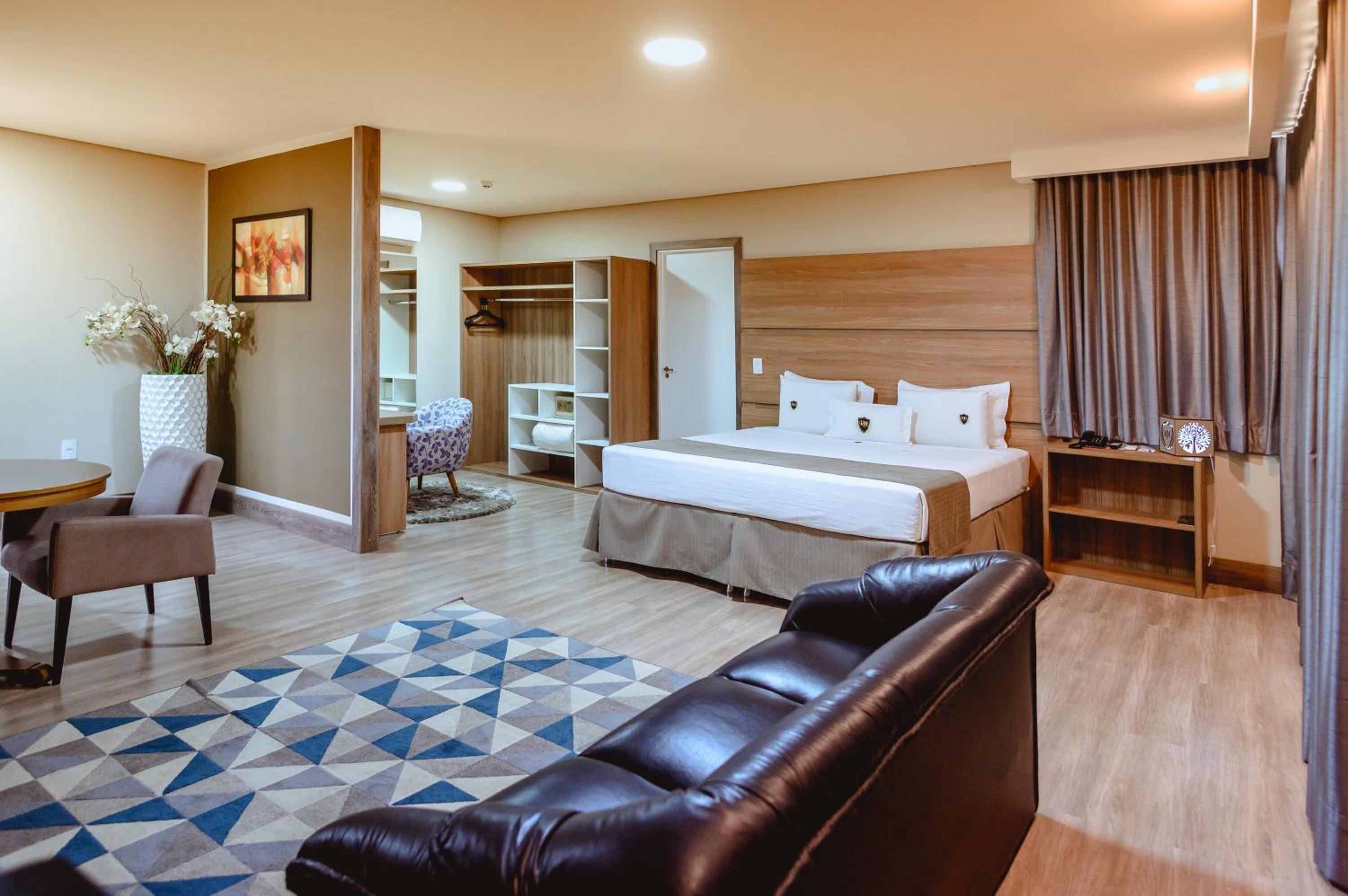 King Suite with Spa Bath photo 1