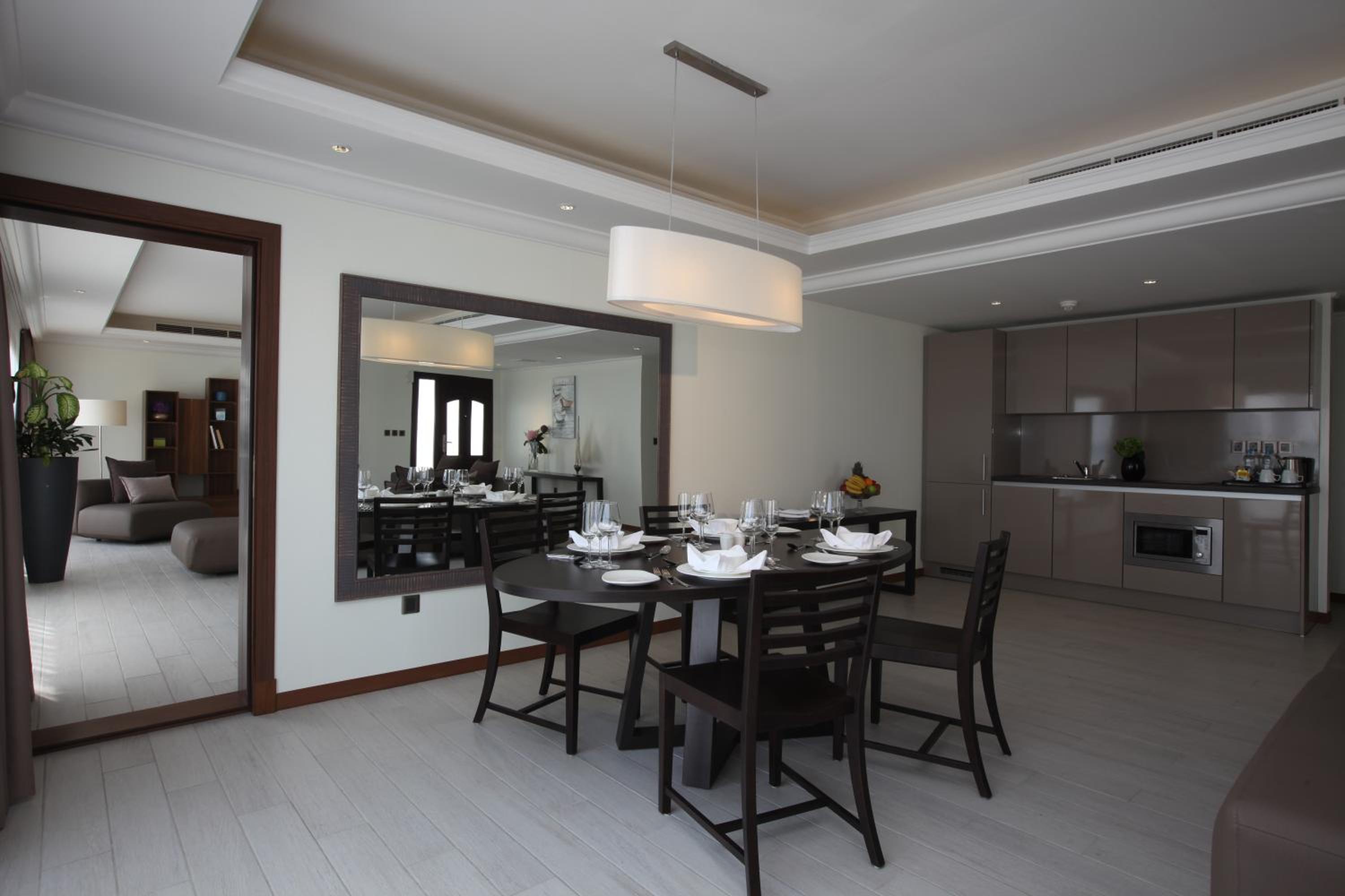 Superior Three-Bedroom Sunrise Villa with Sea View photo 3