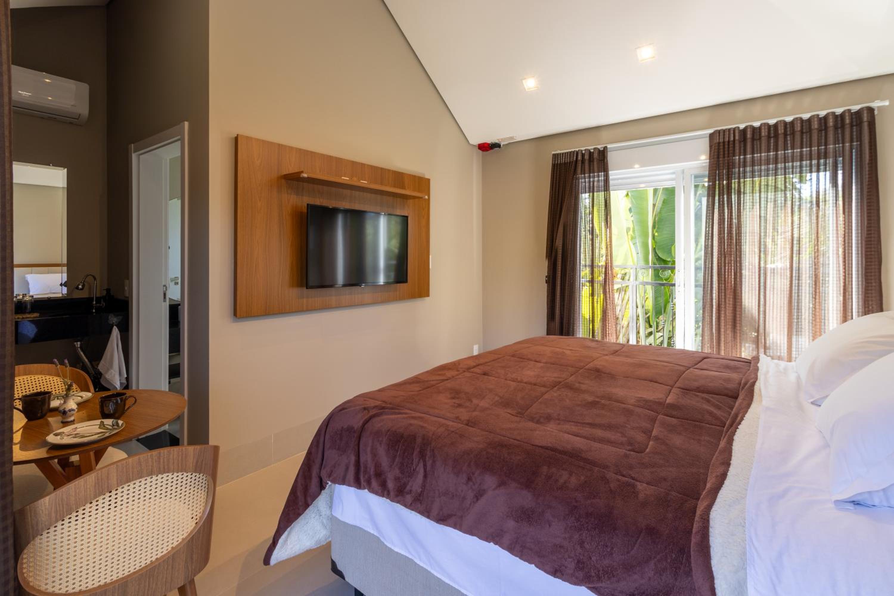 Suite with Balcony photo 1
