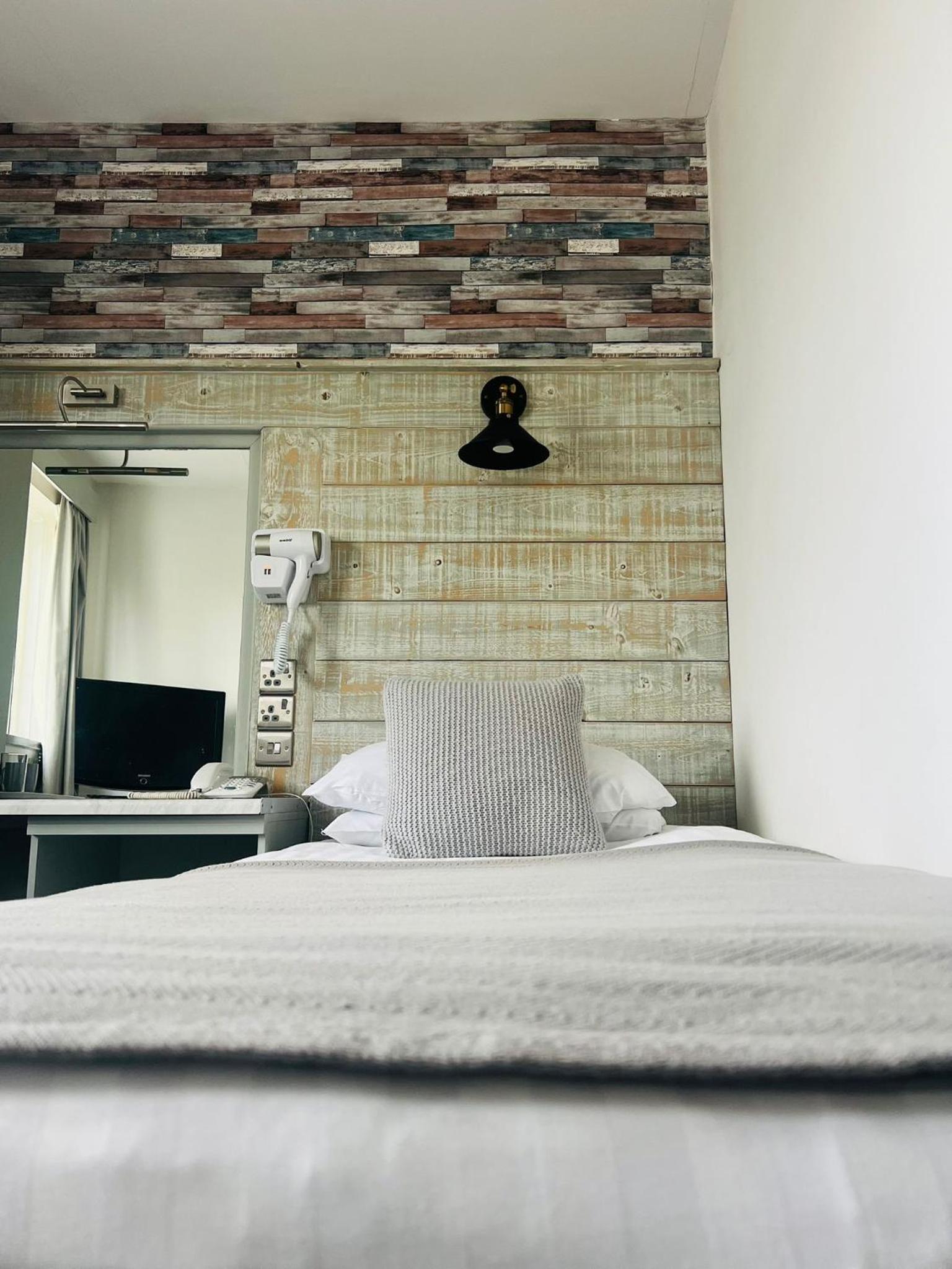 Single Room with Bathroom