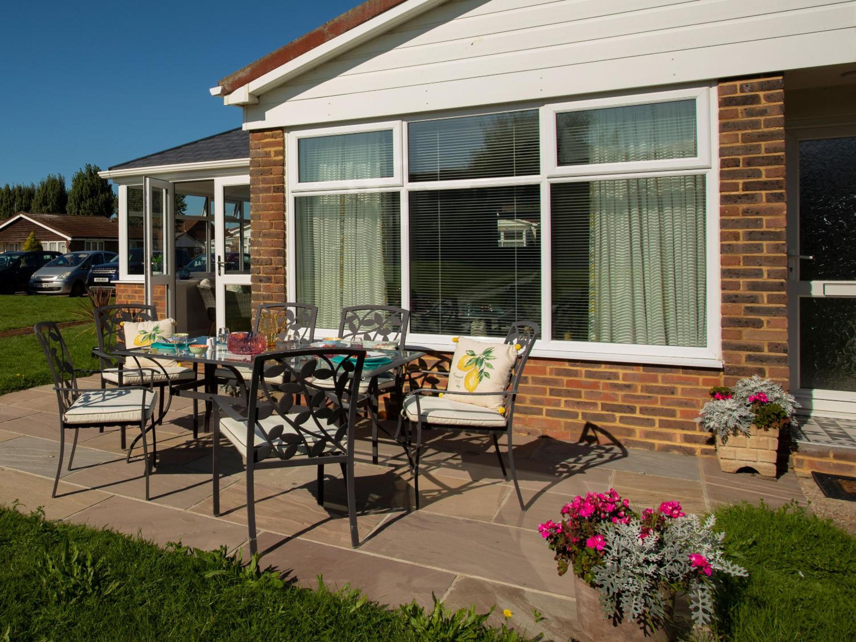 Family Bungalow photo 2