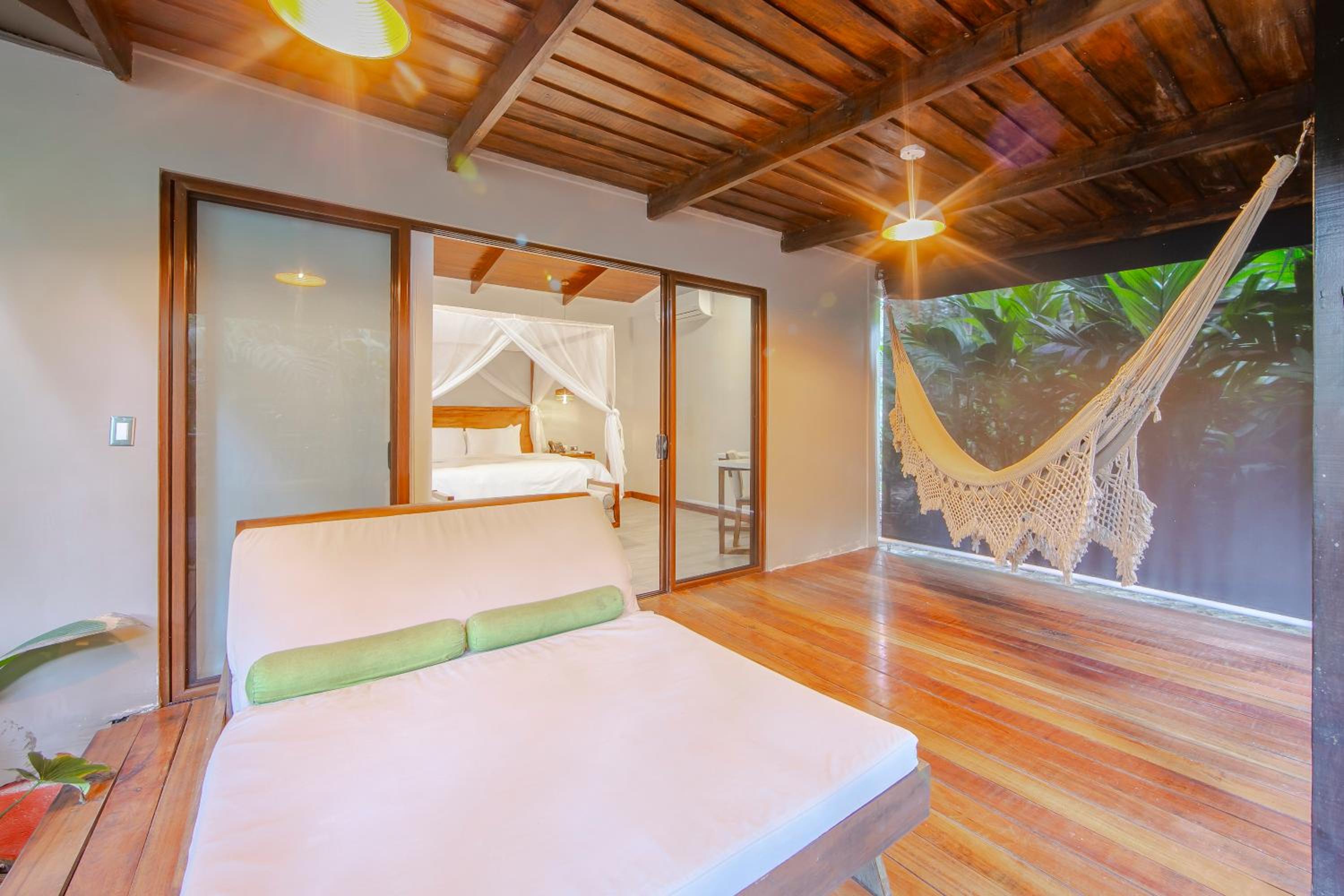 Master Bungalow photo 3