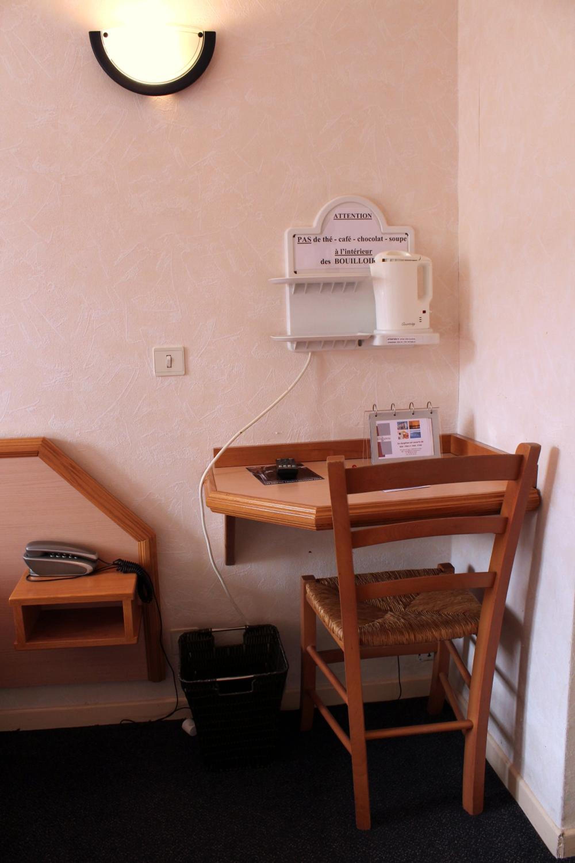 Standard Twin Room photo 2