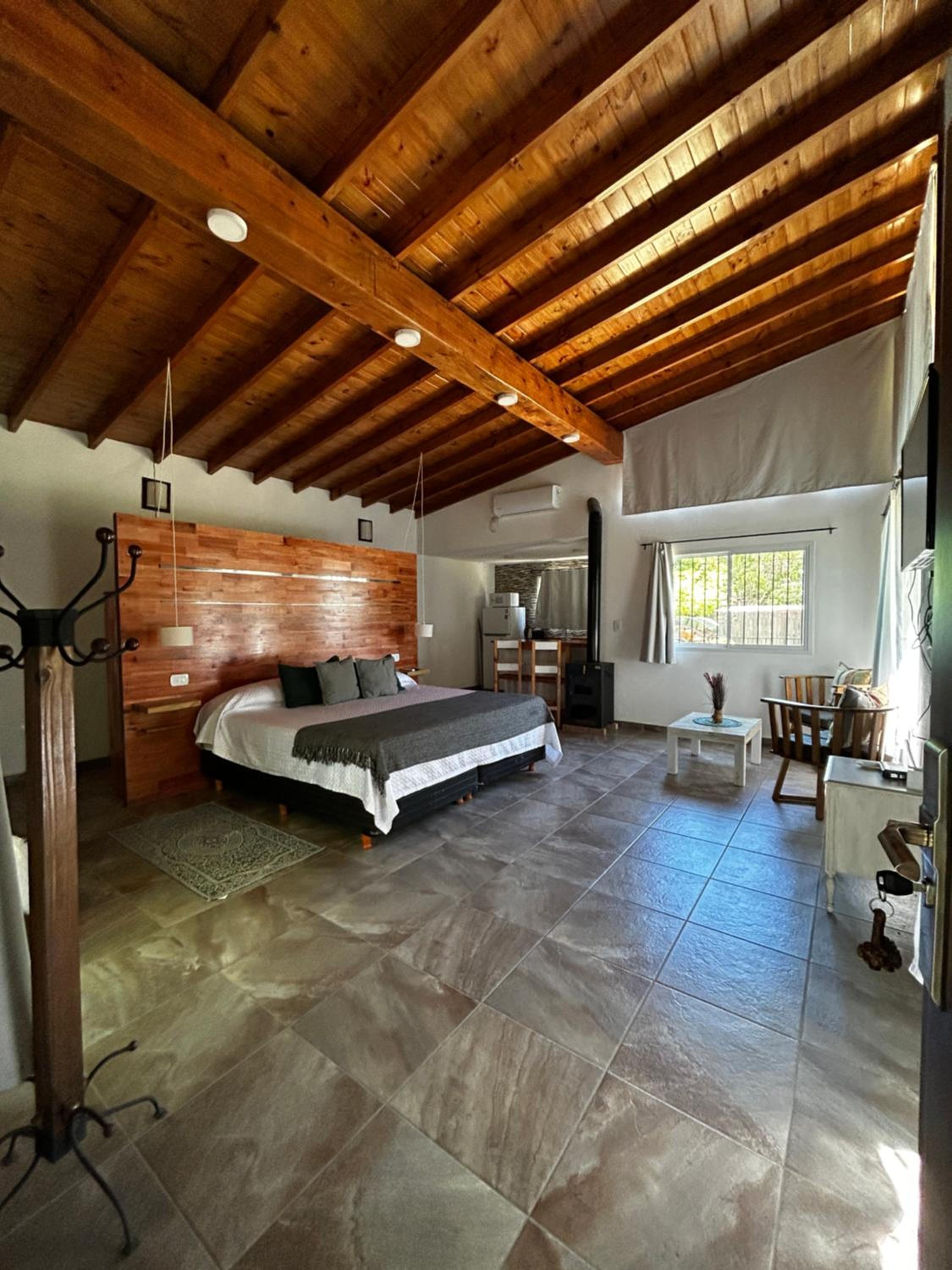 One-Bedroom House photo 1