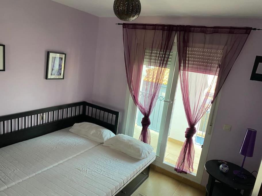 Casa de cuatro habitaciones