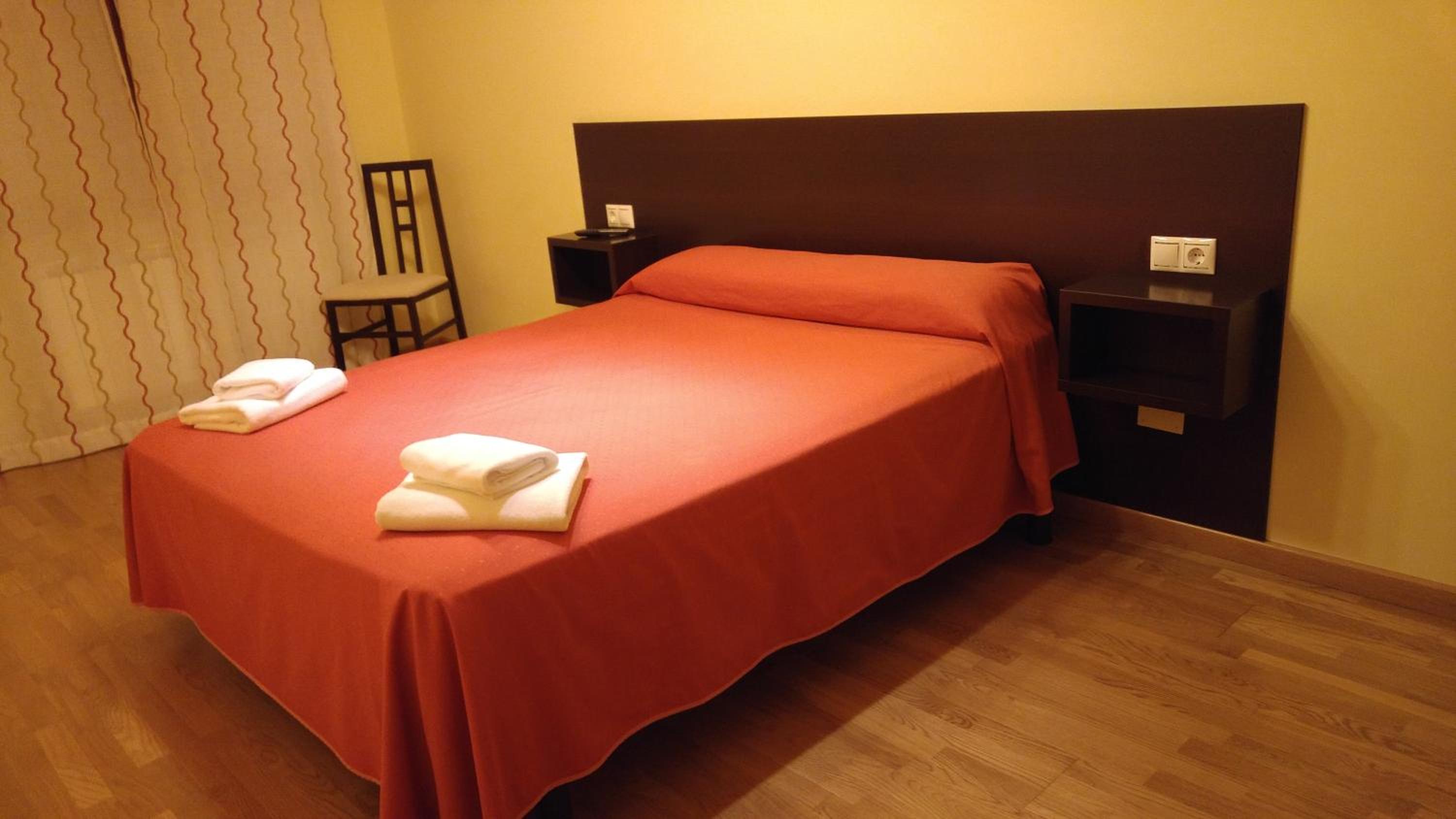 Double Room - Photo 6