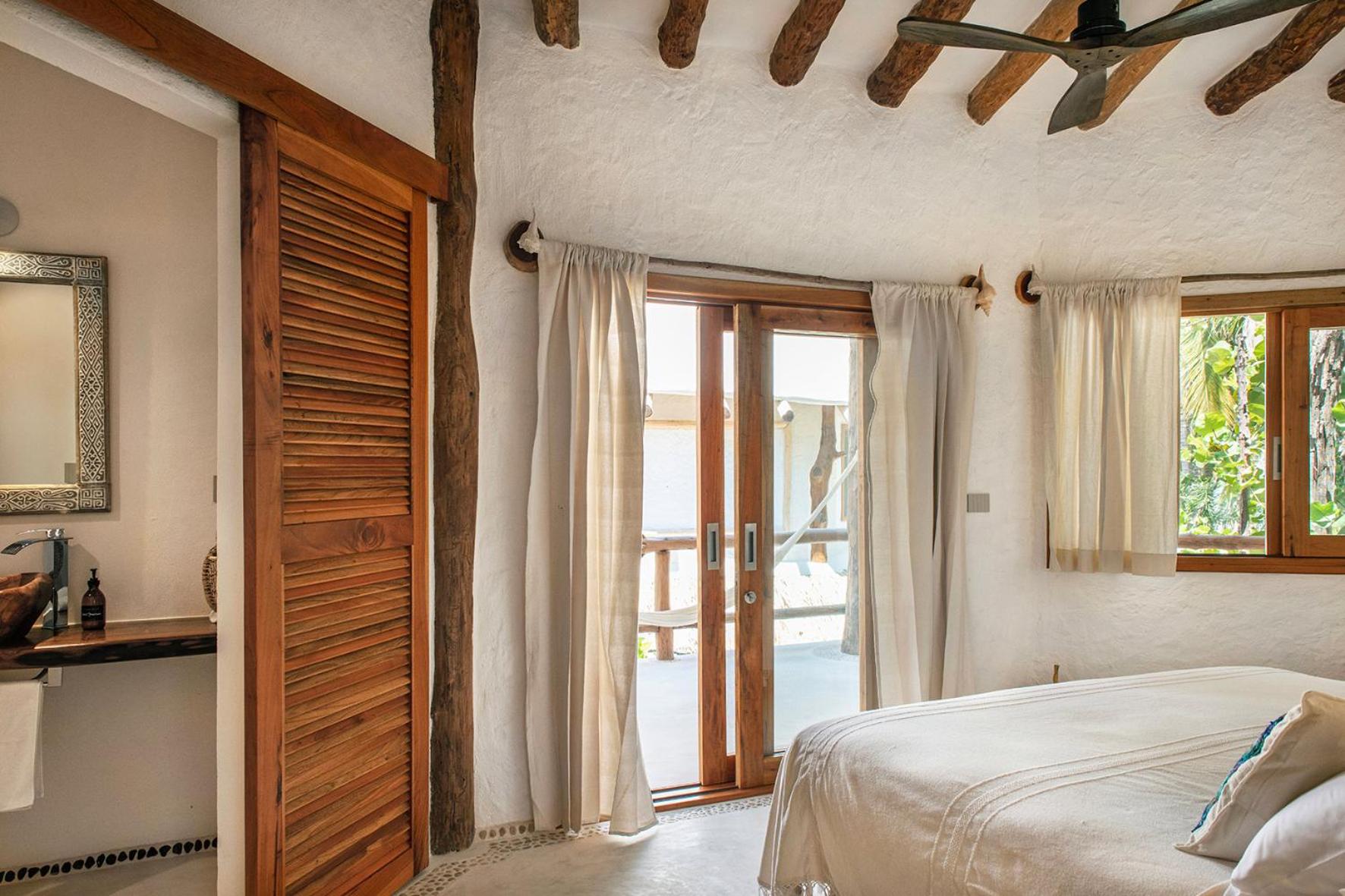 Junior Suite with Garden View