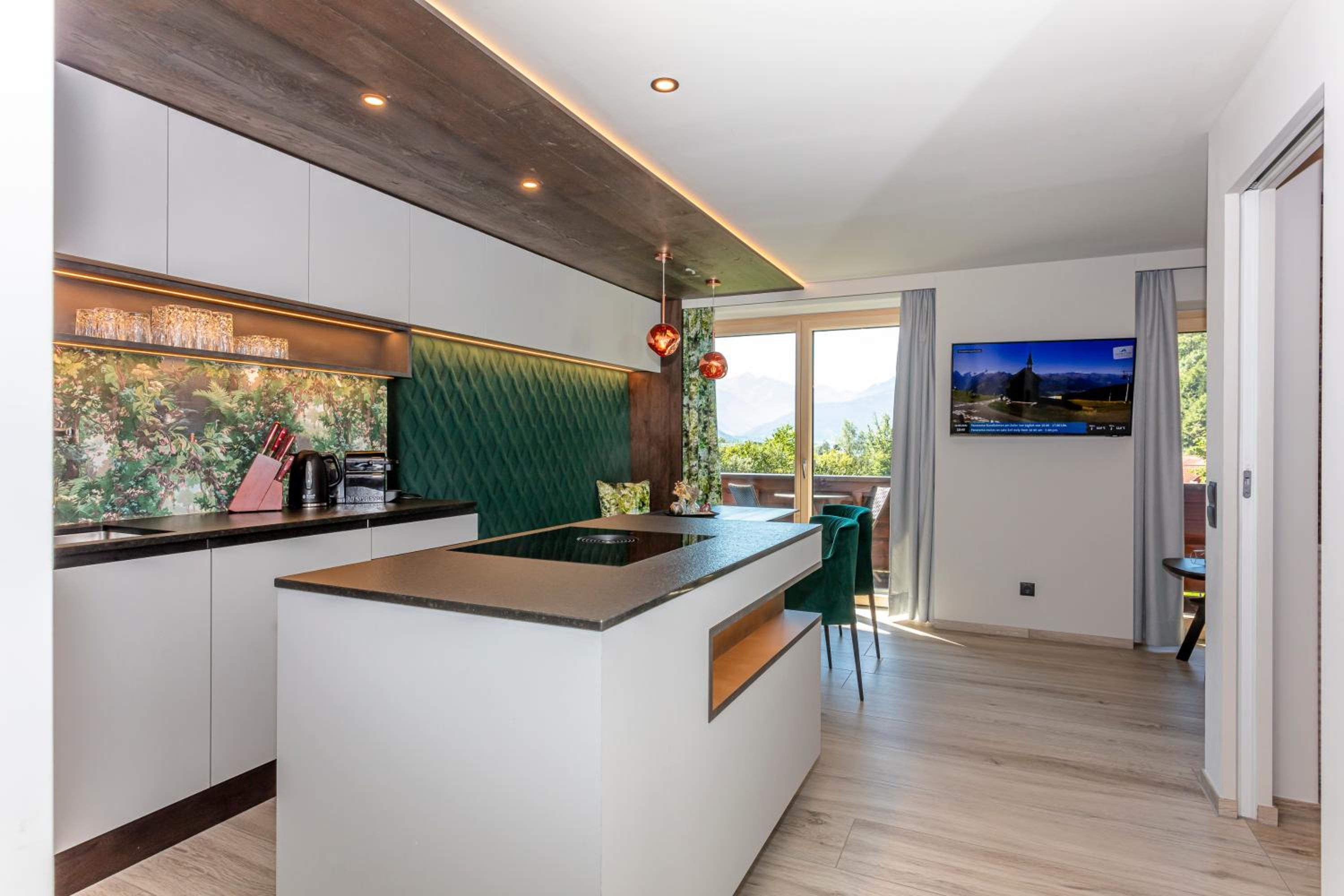Apartment with Balcony - Photo 13
