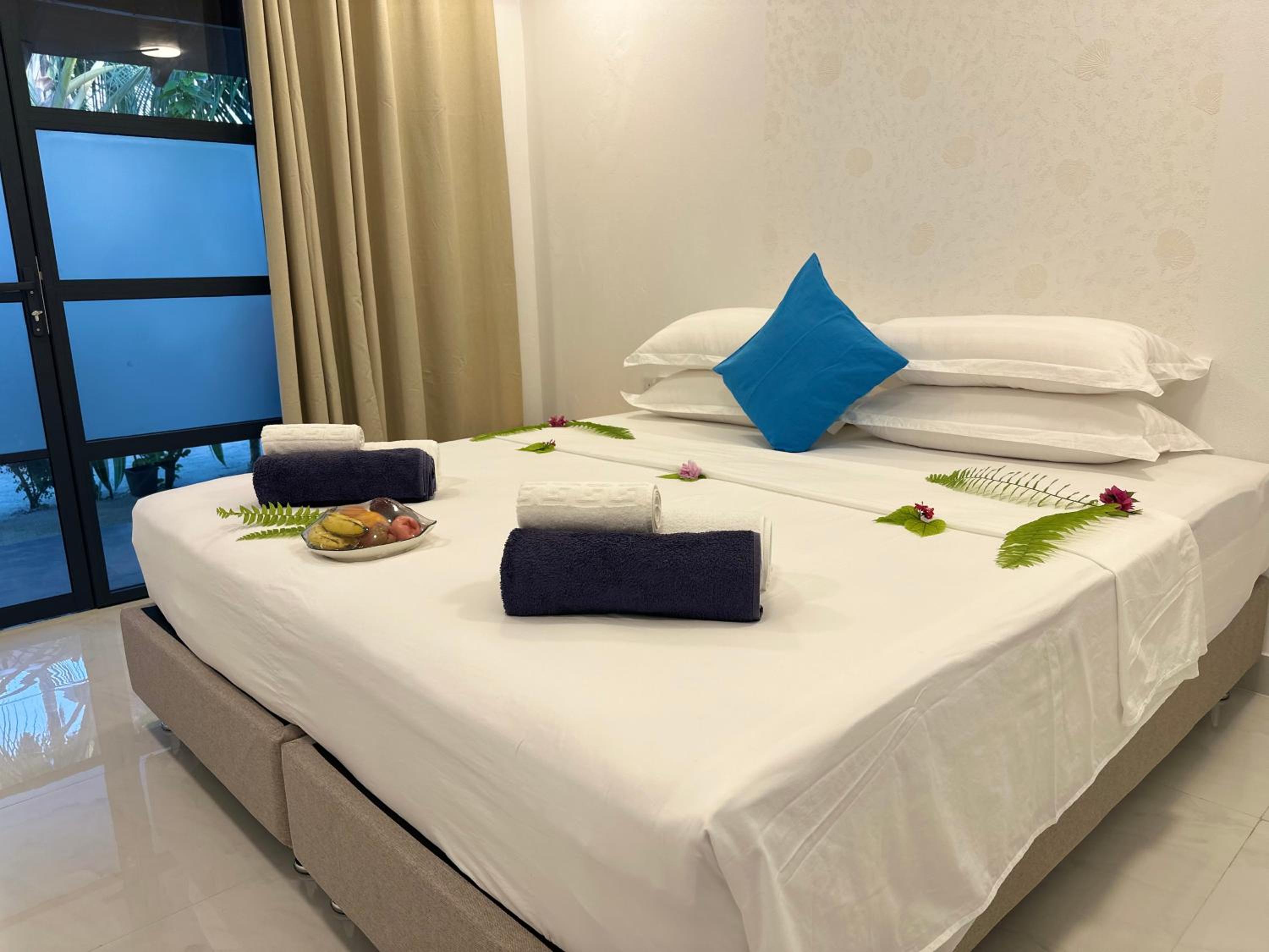 Double or Twin Room with Garden View photo 2