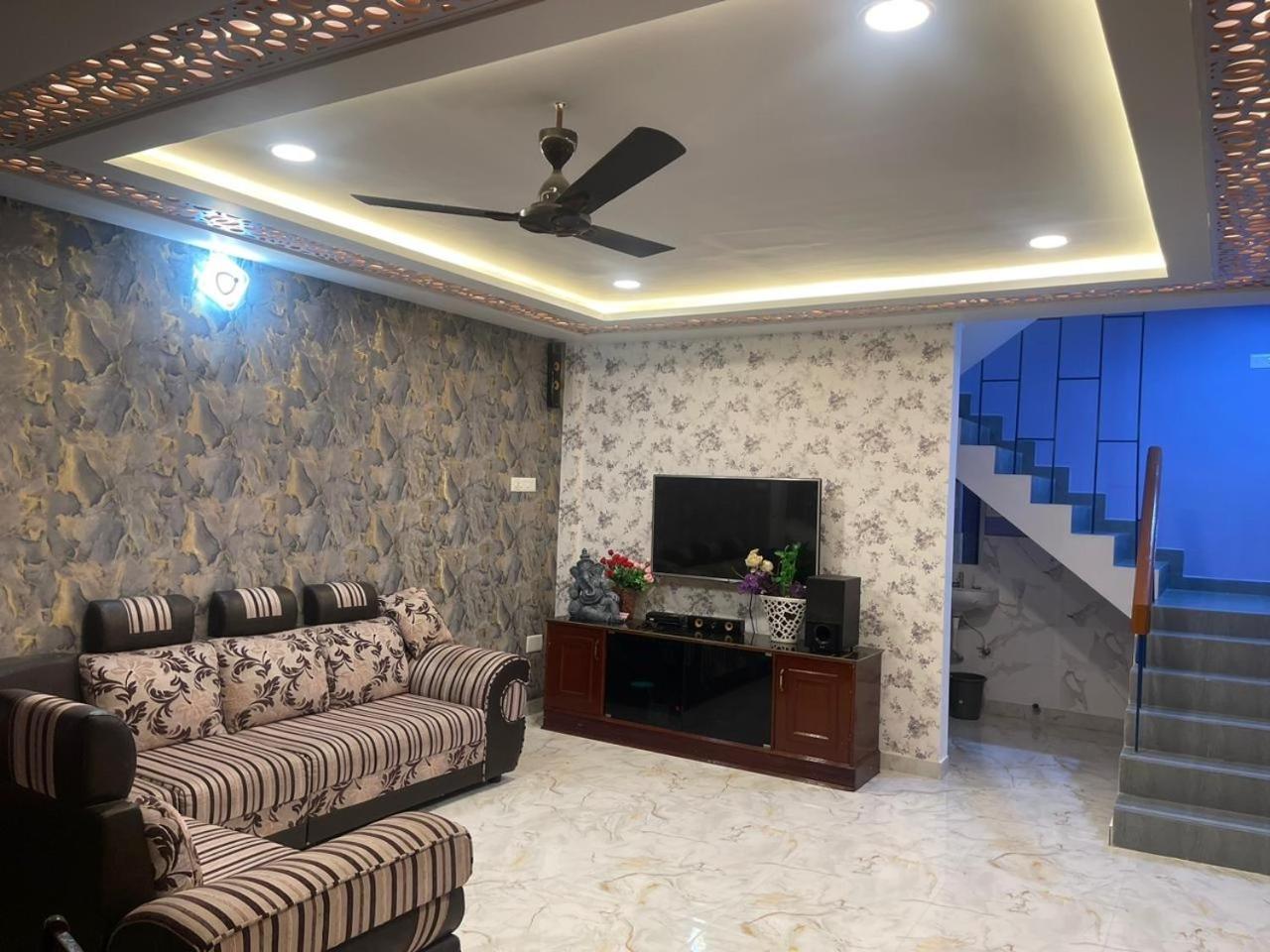 One-Bedroom House photo 1