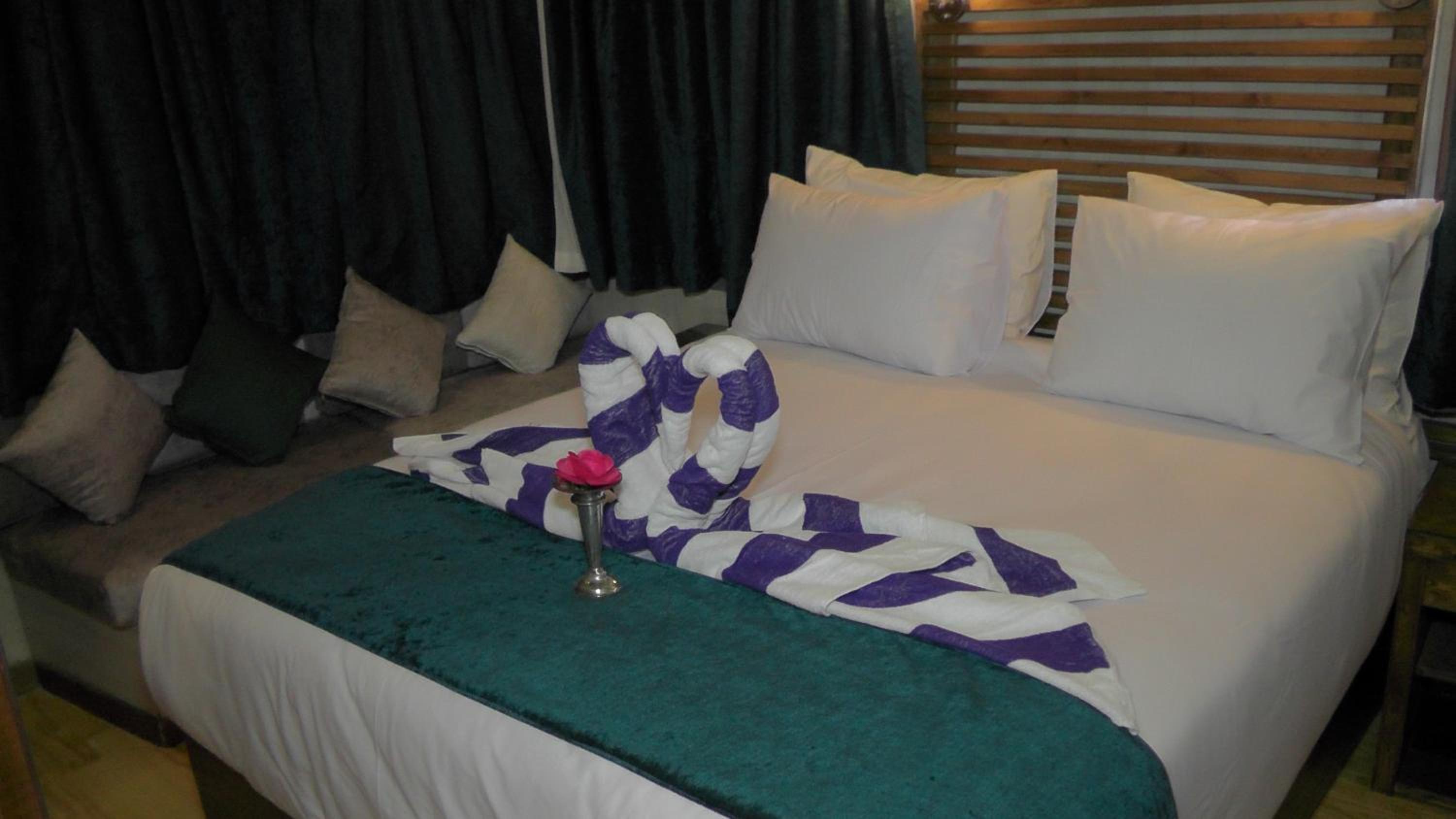 Double Room with Private Bathroom photo 1