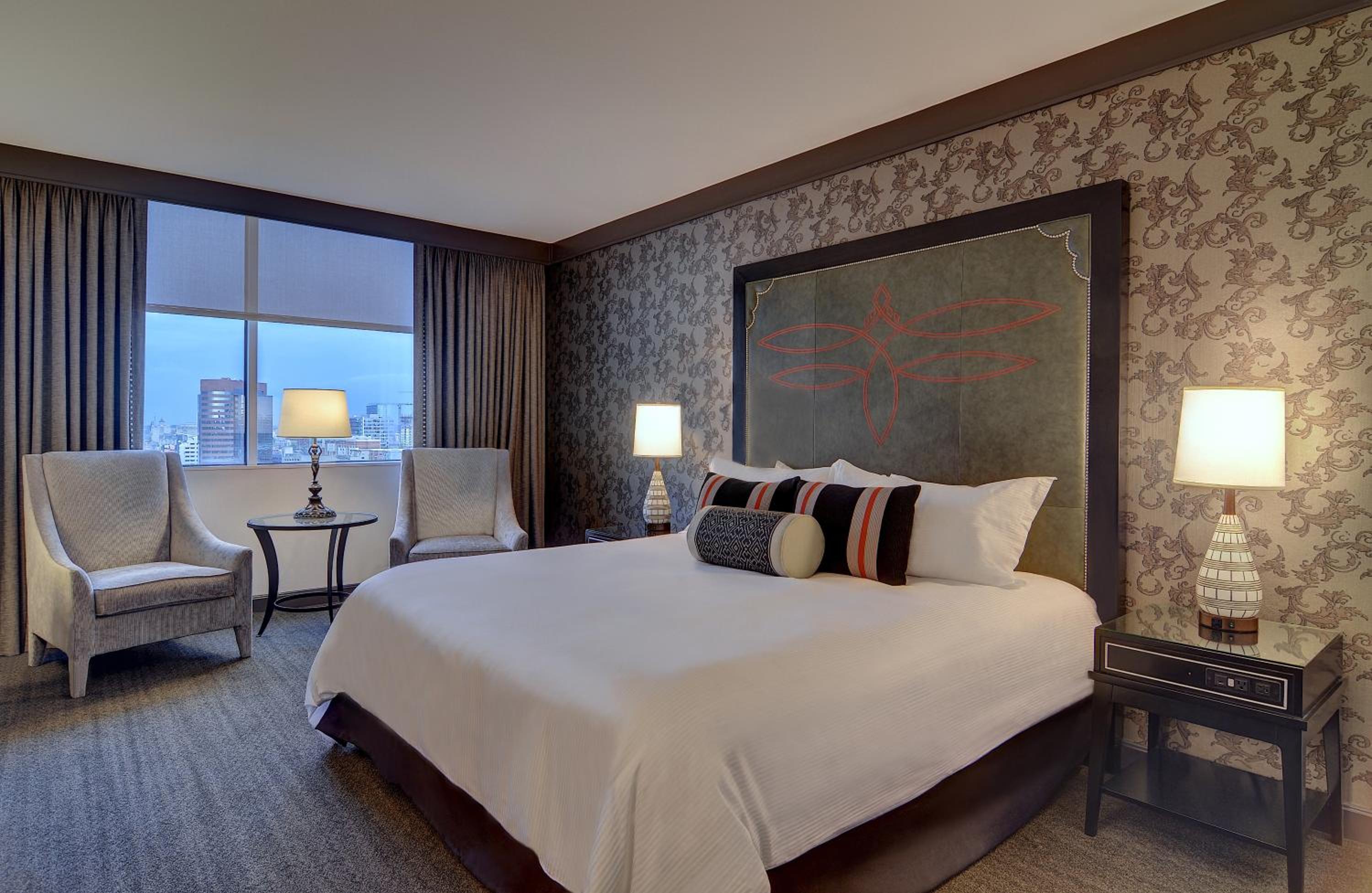 Premium King Room - Photo 1