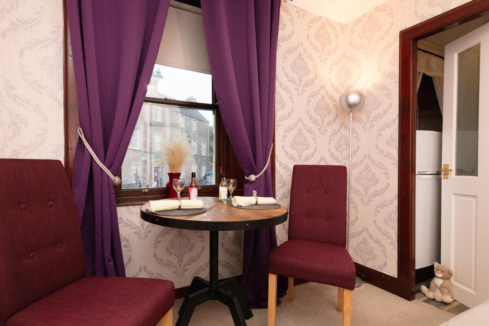 One-Bedroom Apartment - Photo 20