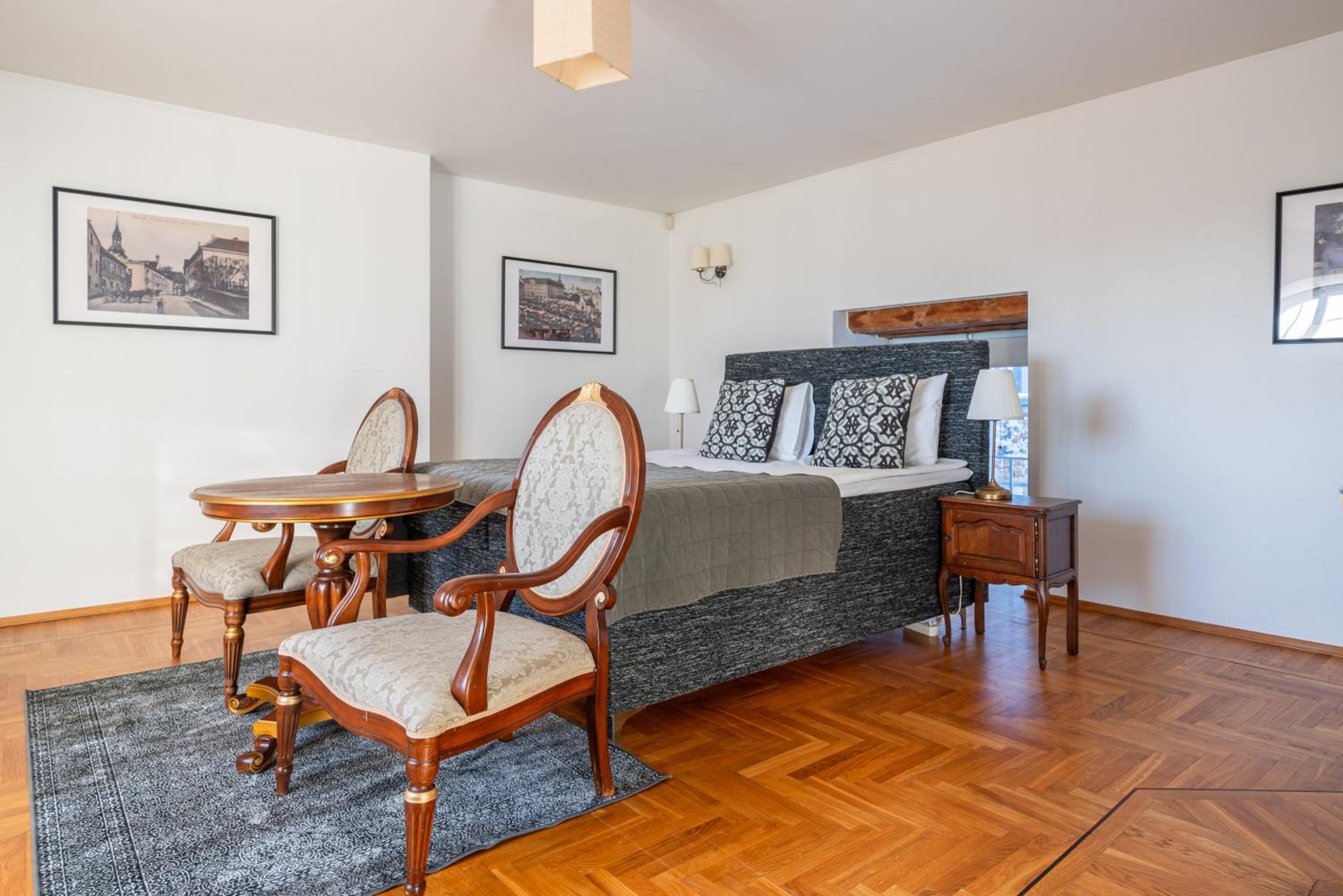 Three-Bedroom Suite photo 1