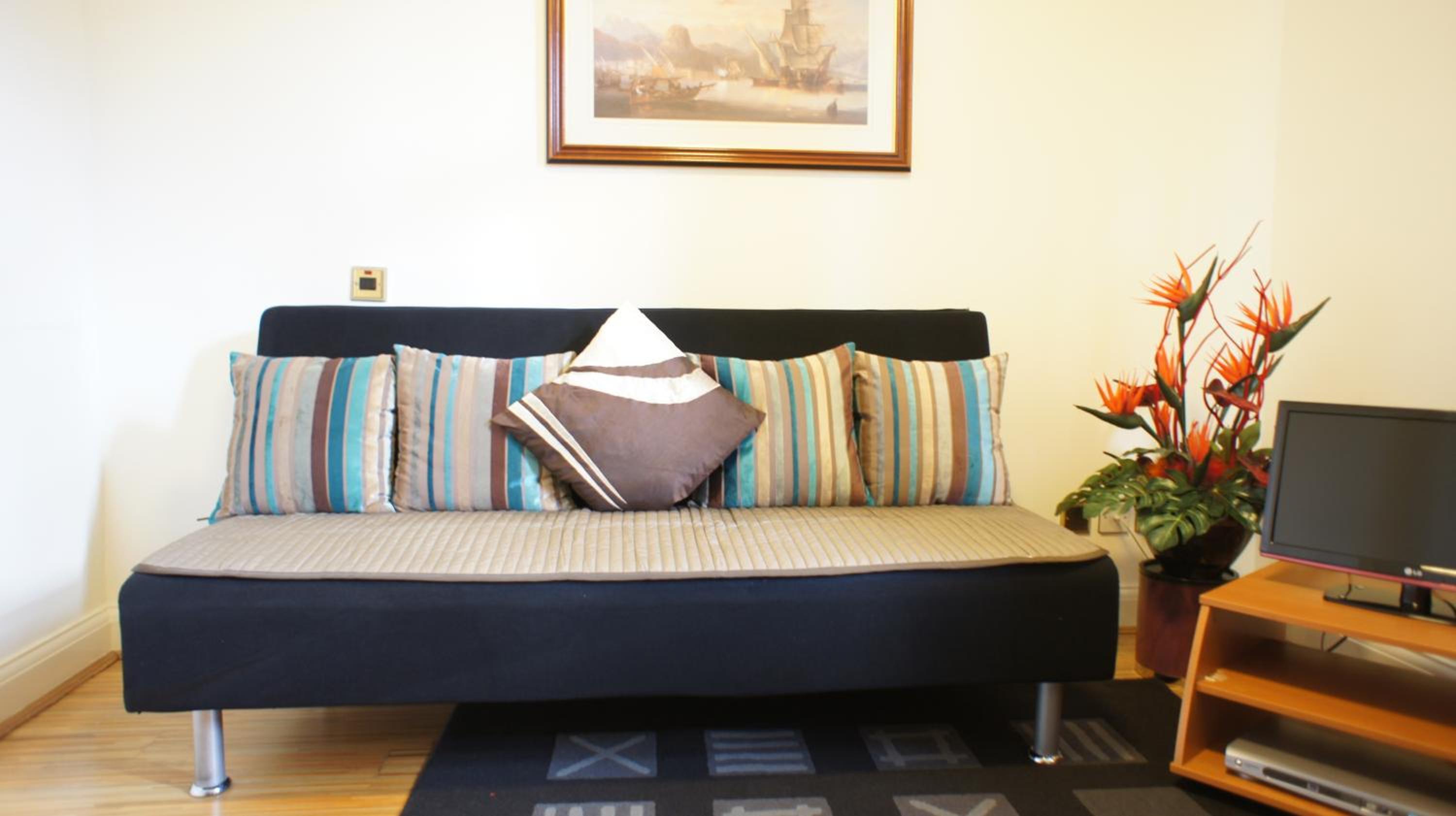 One Bedroom Apartment