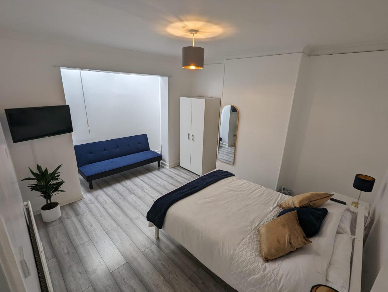 Deluxe Double Room with Extra Bed photo 1