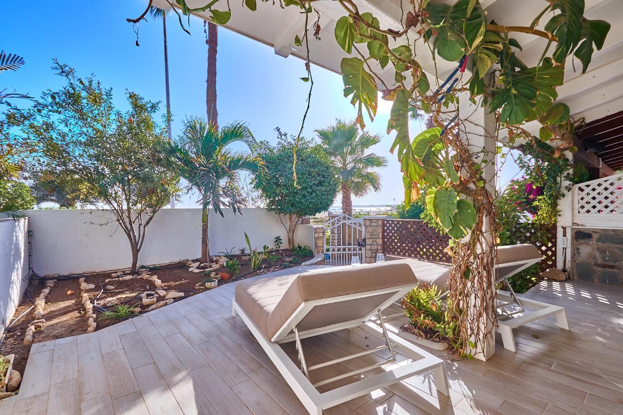 Villa - Beach Front photo 1