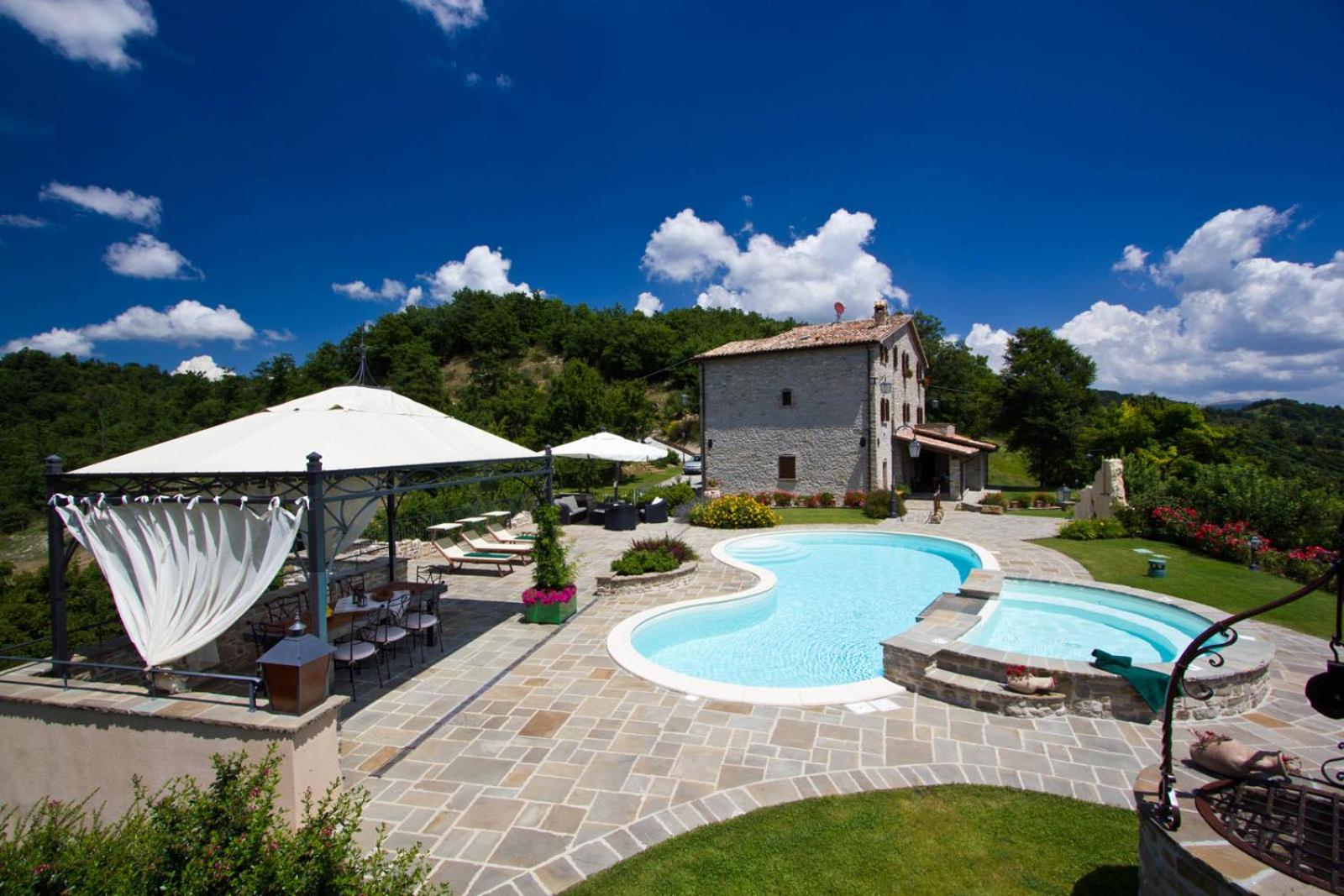 Villa photo 2