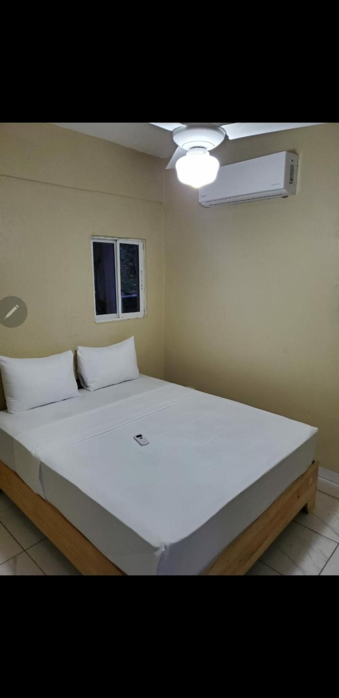 One-Bedroom House photo 3