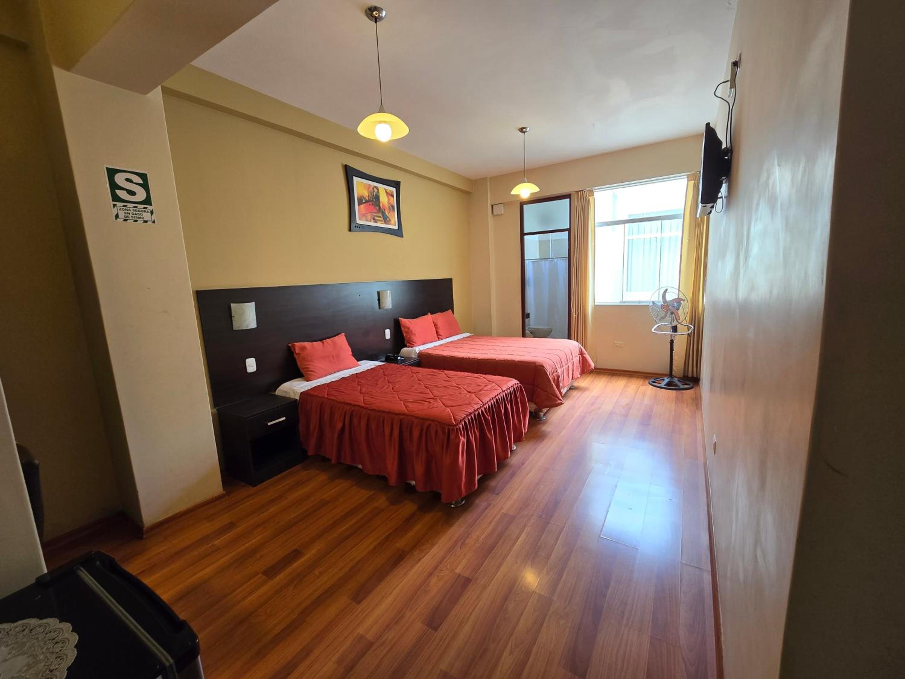 Deluxe Room (2 Adults + 1 Child) photo 1