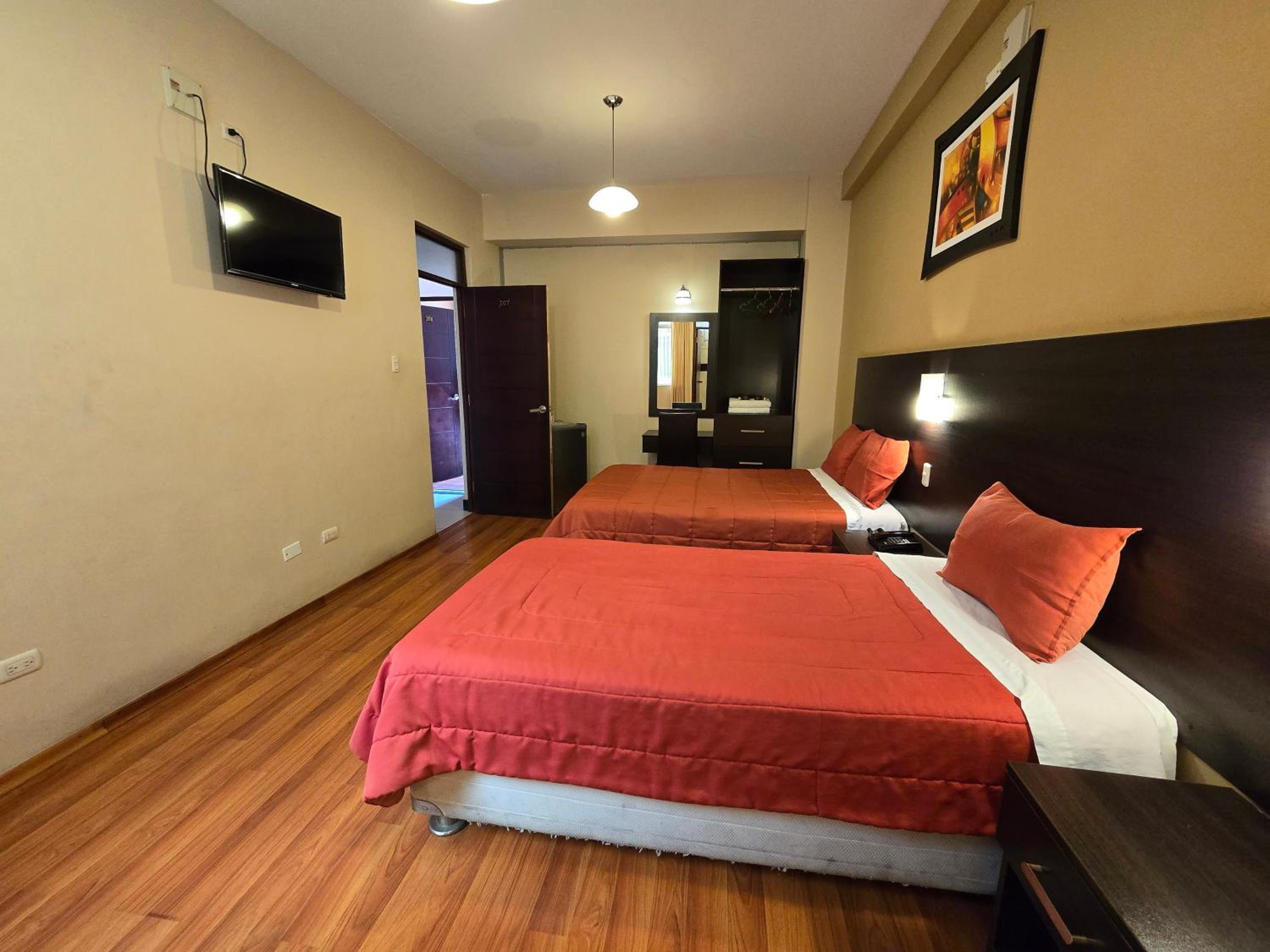 Deluxe Room (2 Adults + 1 Child) photo 3