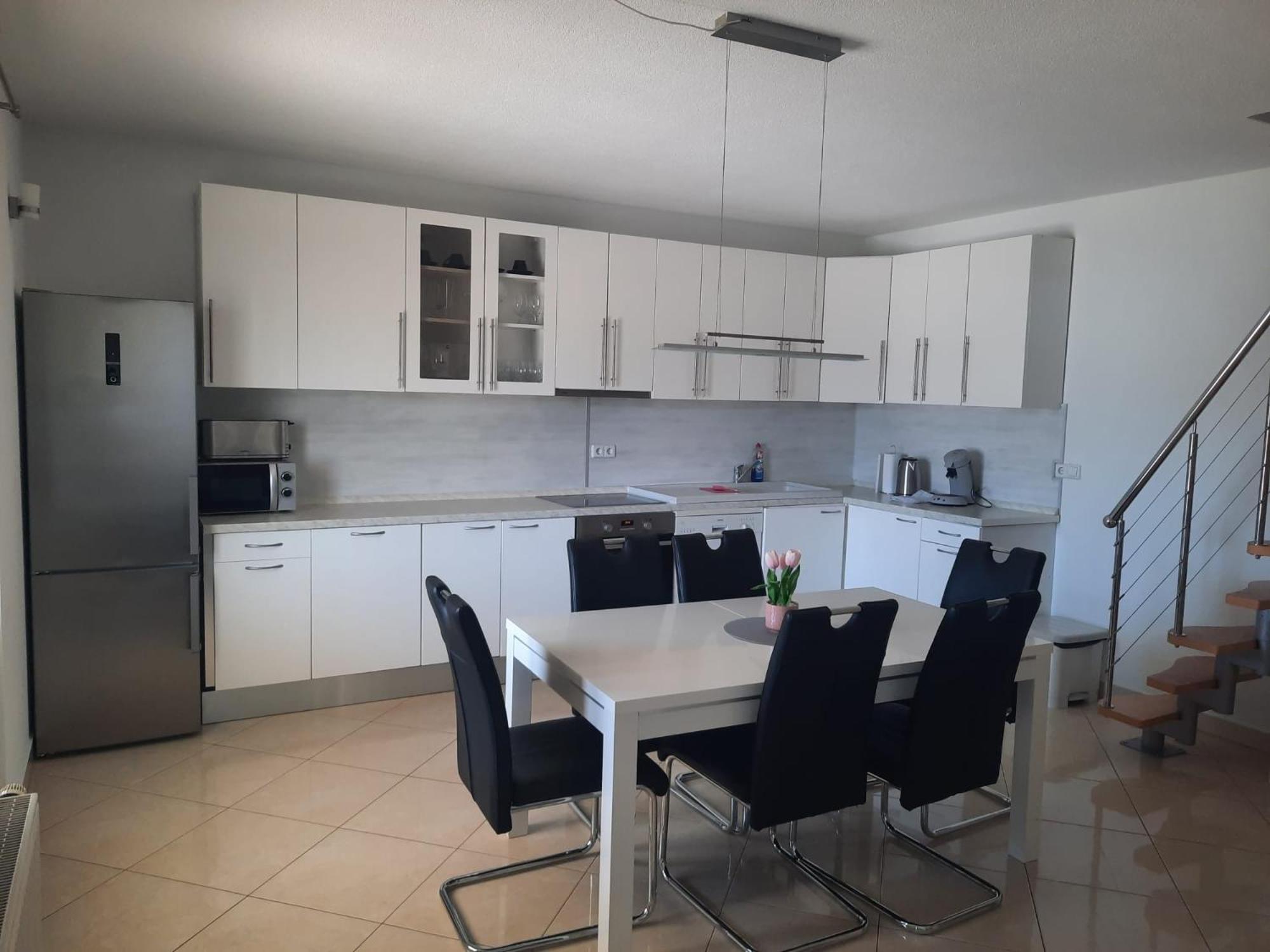 Maisonette photo 3