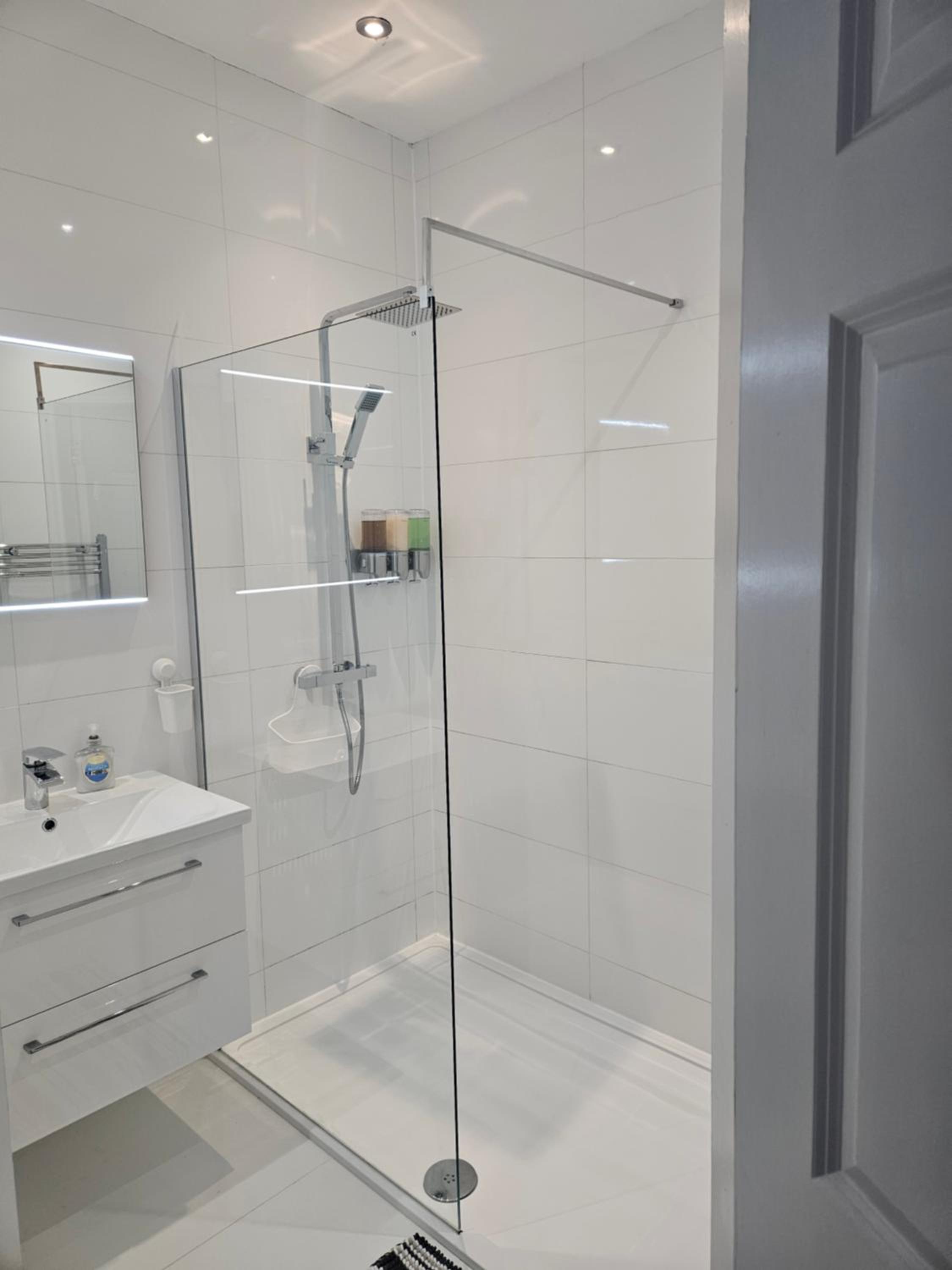 Double Room with Private Bathroom photo 3