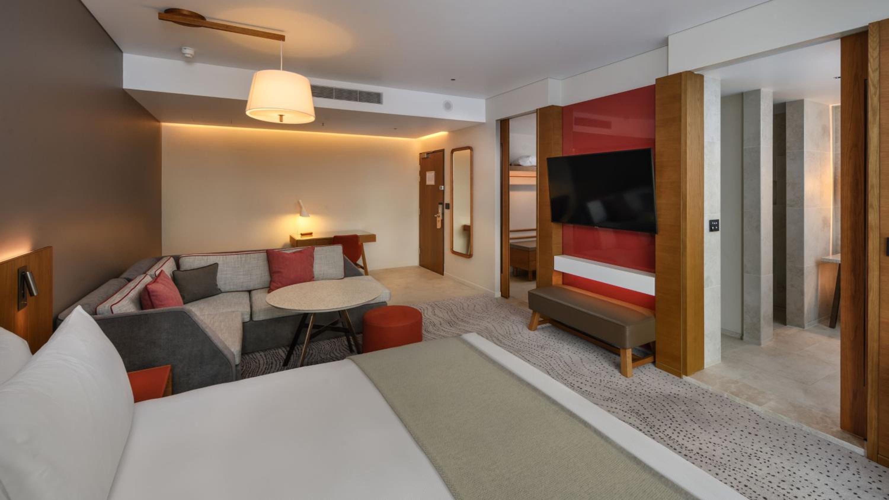 Junior King Suite - Lounge Access - Photo 3