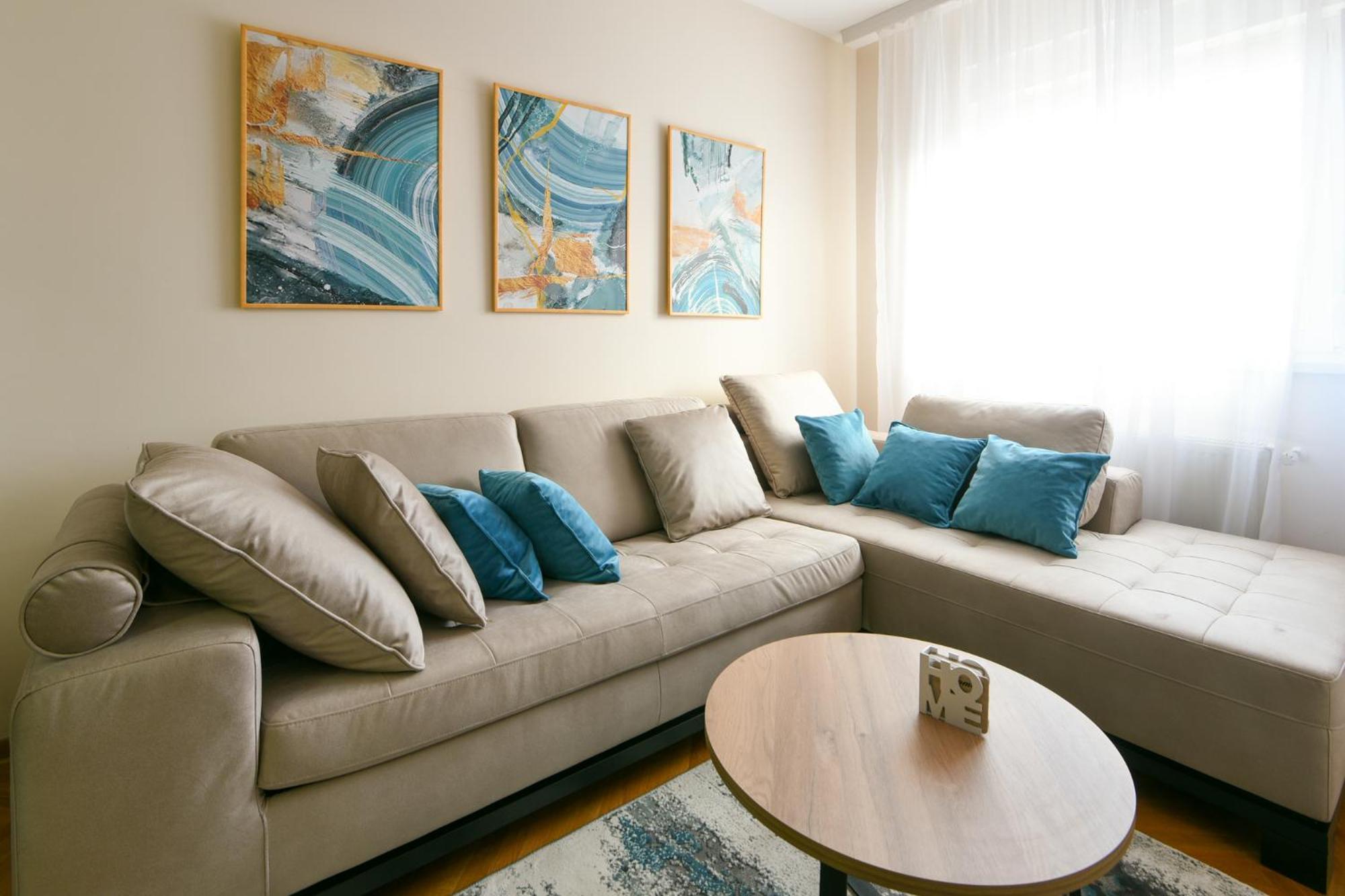 One-Bedroom Apartment photo 2