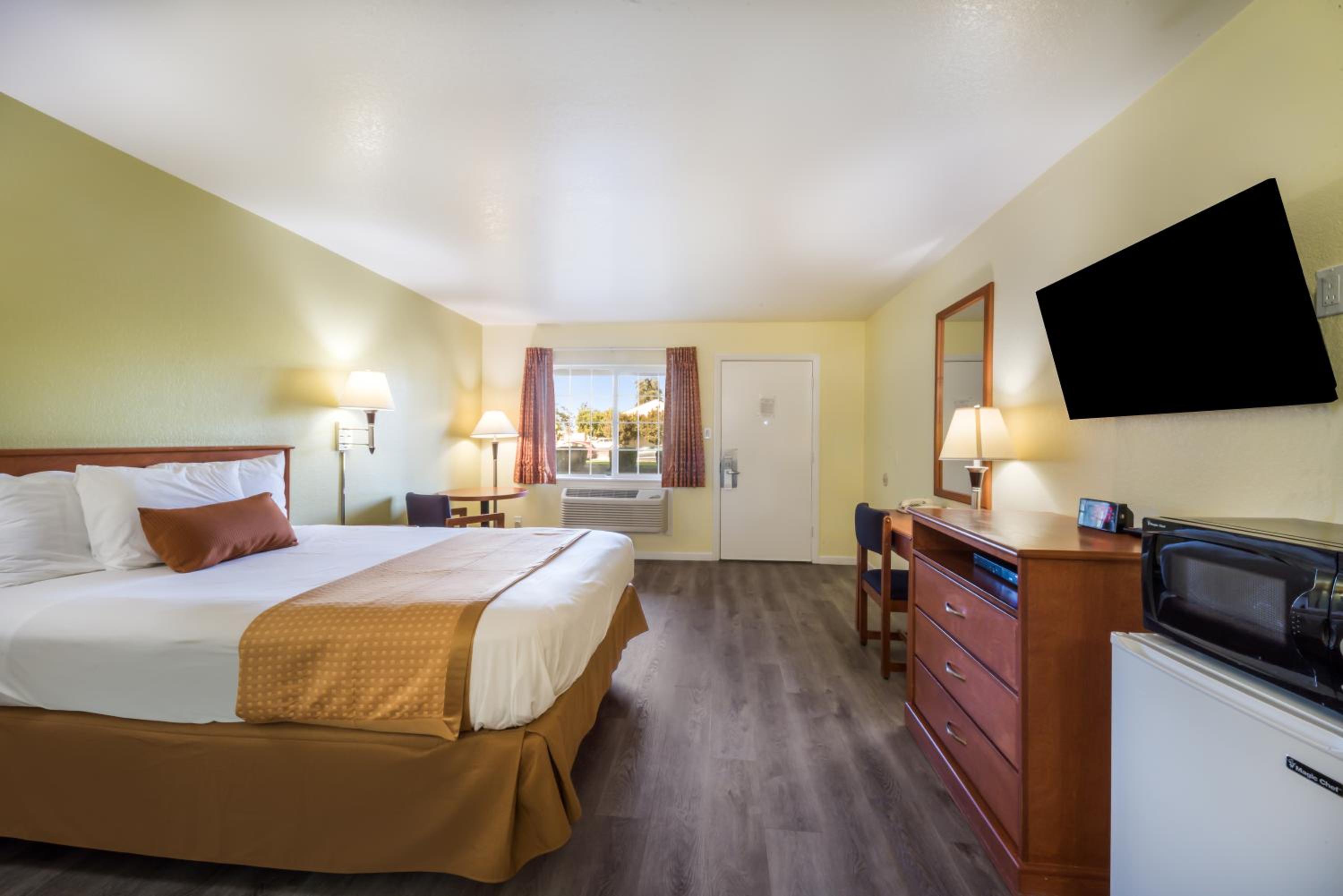 Queen Room - Photo 4