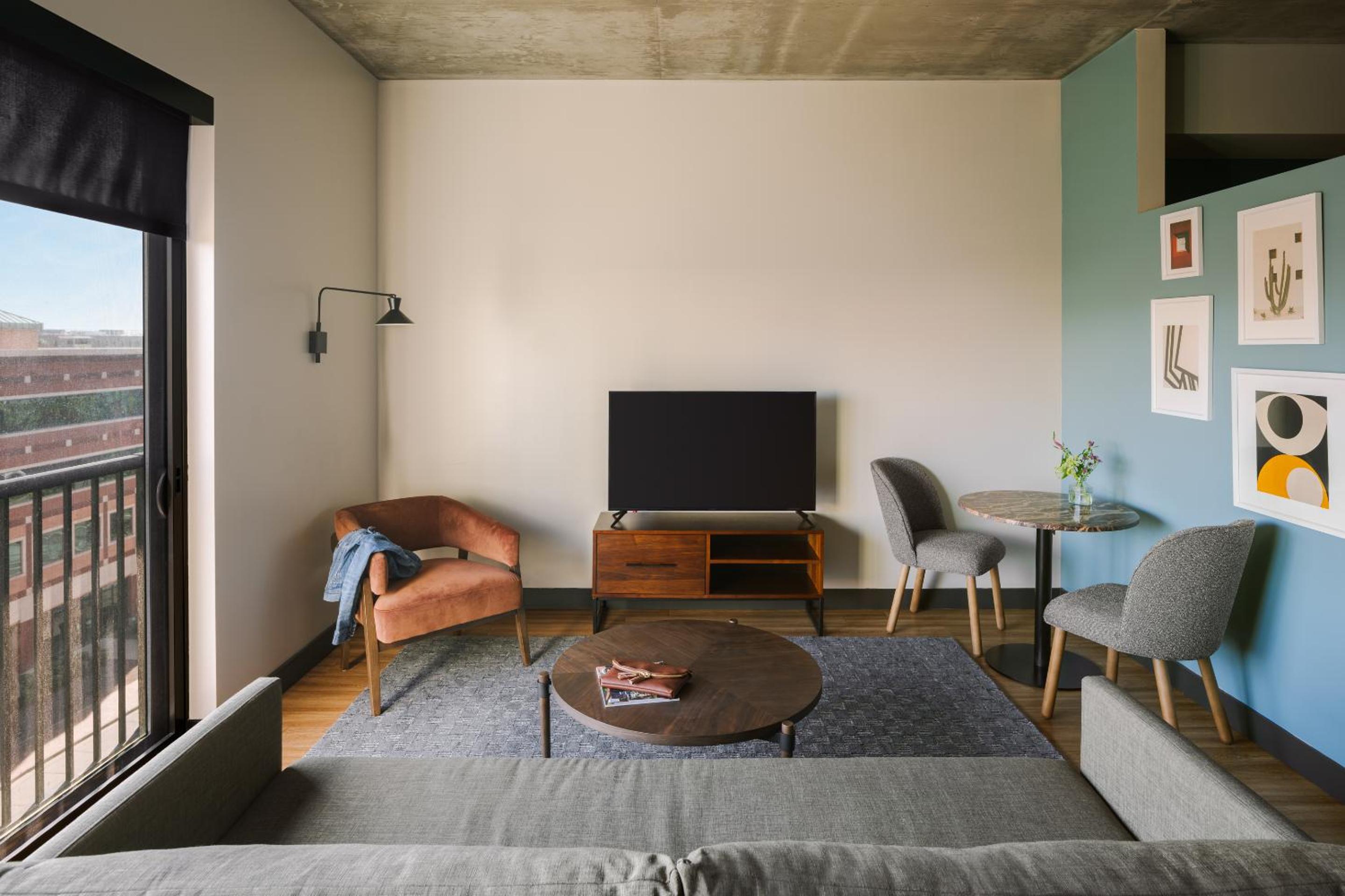 One-Bedroom Apartment