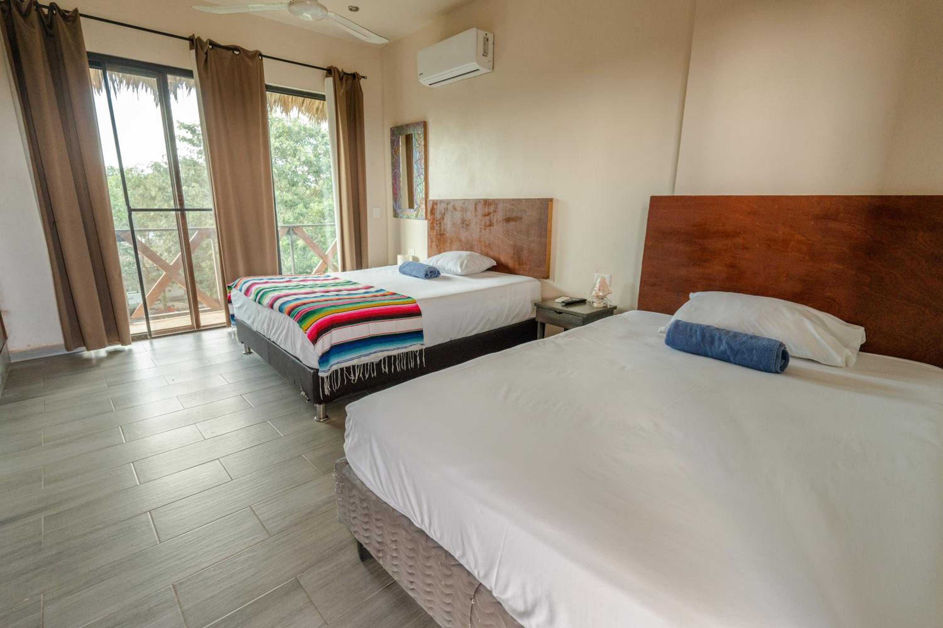 Twin Room with Balcony photo 1