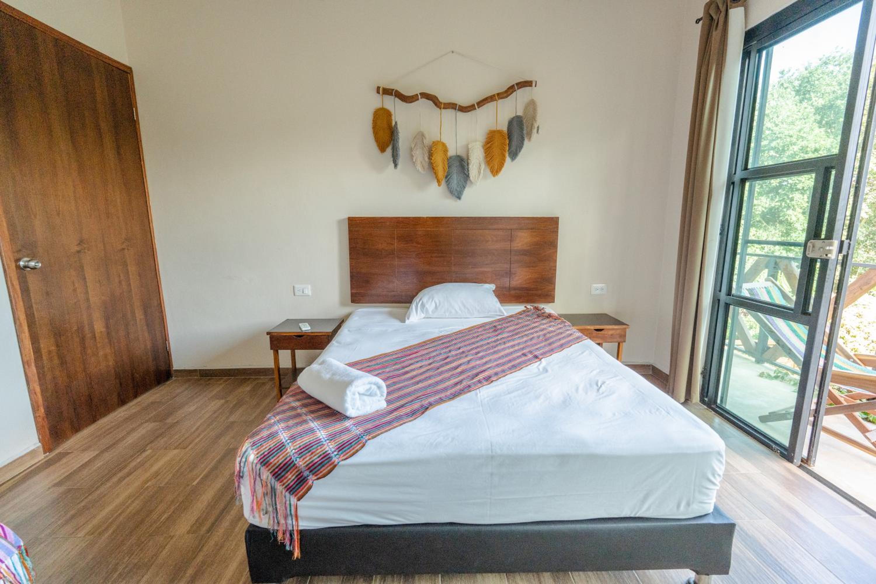 Deluxe Room (2 Adults + 1 Child) photo 1