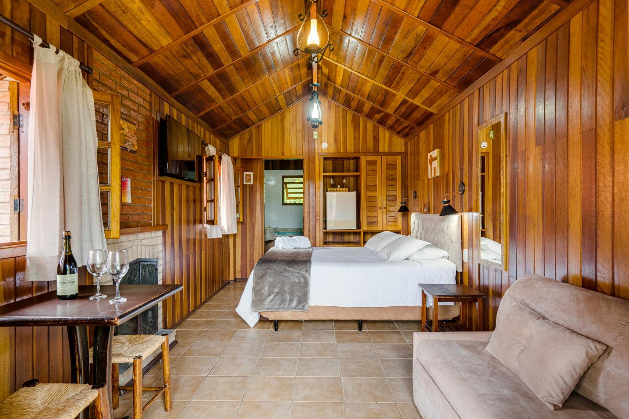Chalet with Spa Bath photo 1