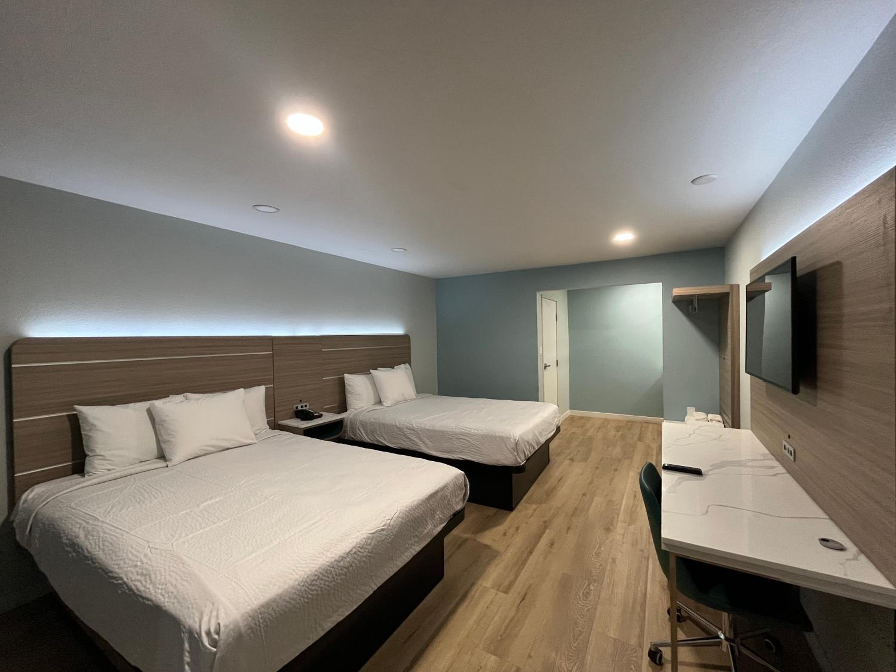 Queen Room with Two Queen Beds - Non-Smoking